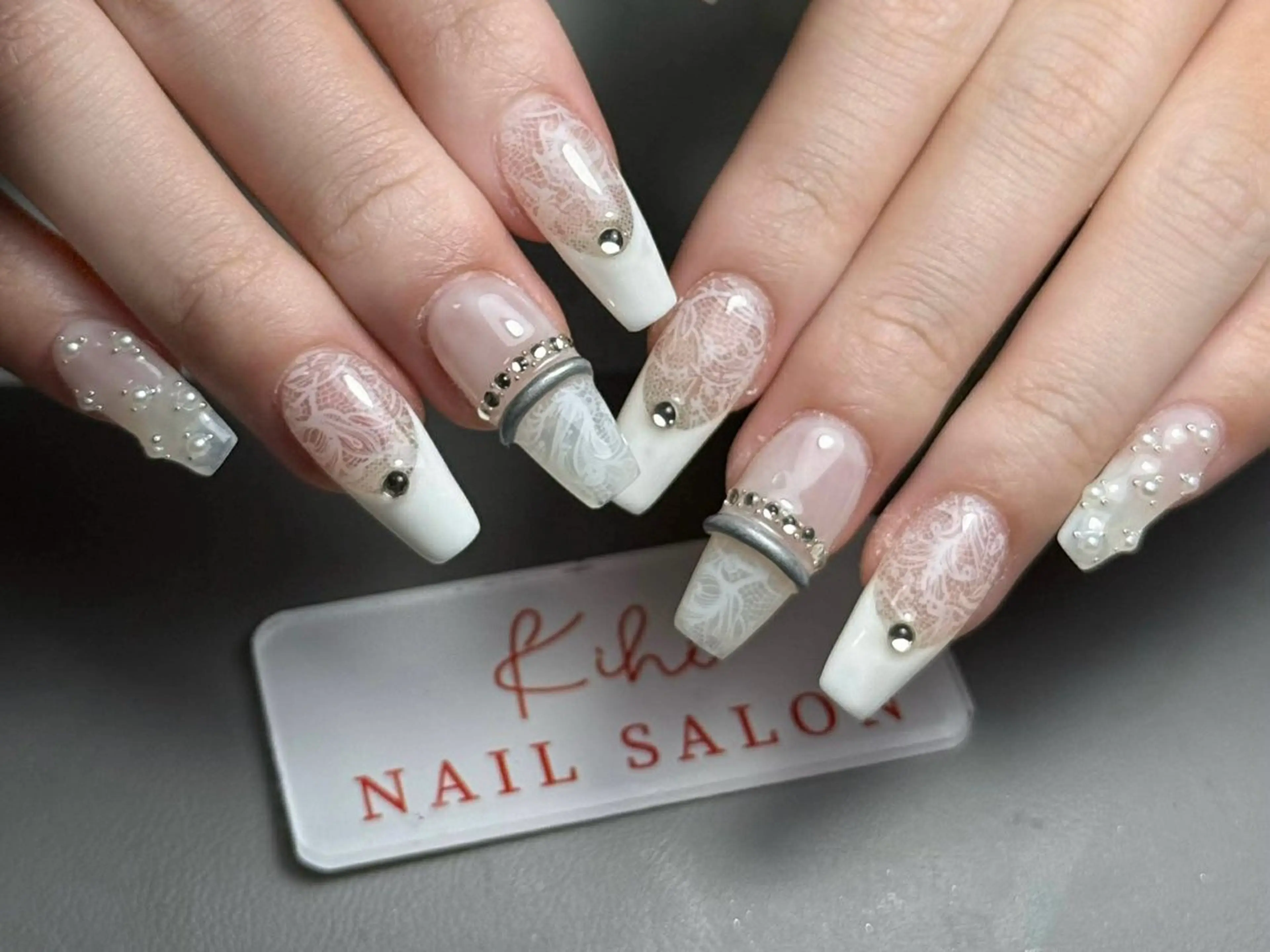 ネイル アートネイル フレンチネイル ジェルネイル グラデーション 韓国ネイル ハンドネイル 💕鈴木ユリ パラジェル/オフ無料のネイルデザイン