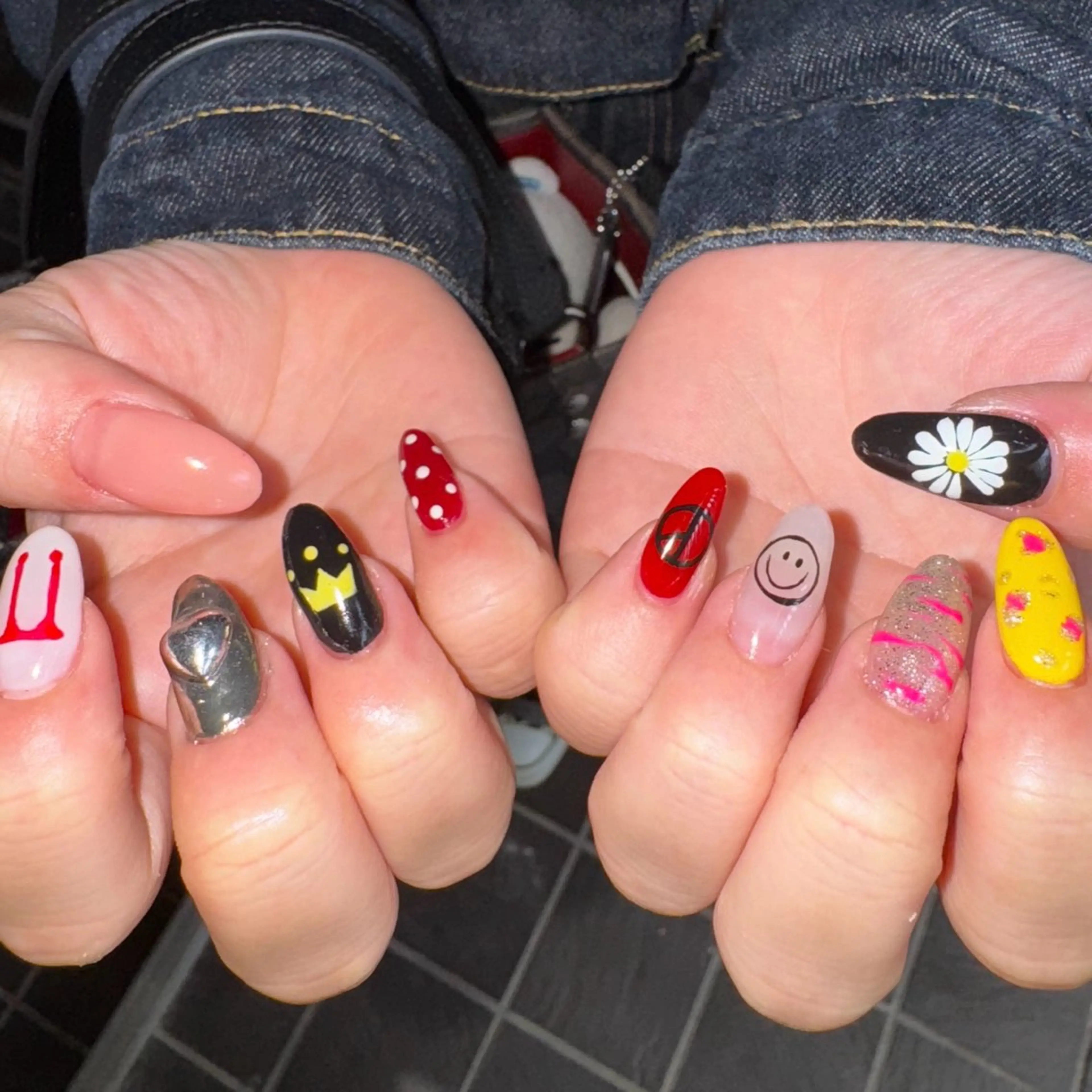 ネイル ハンドネイル フットネイル こゆび /中崎町ネイル🌟のネイルデザイン