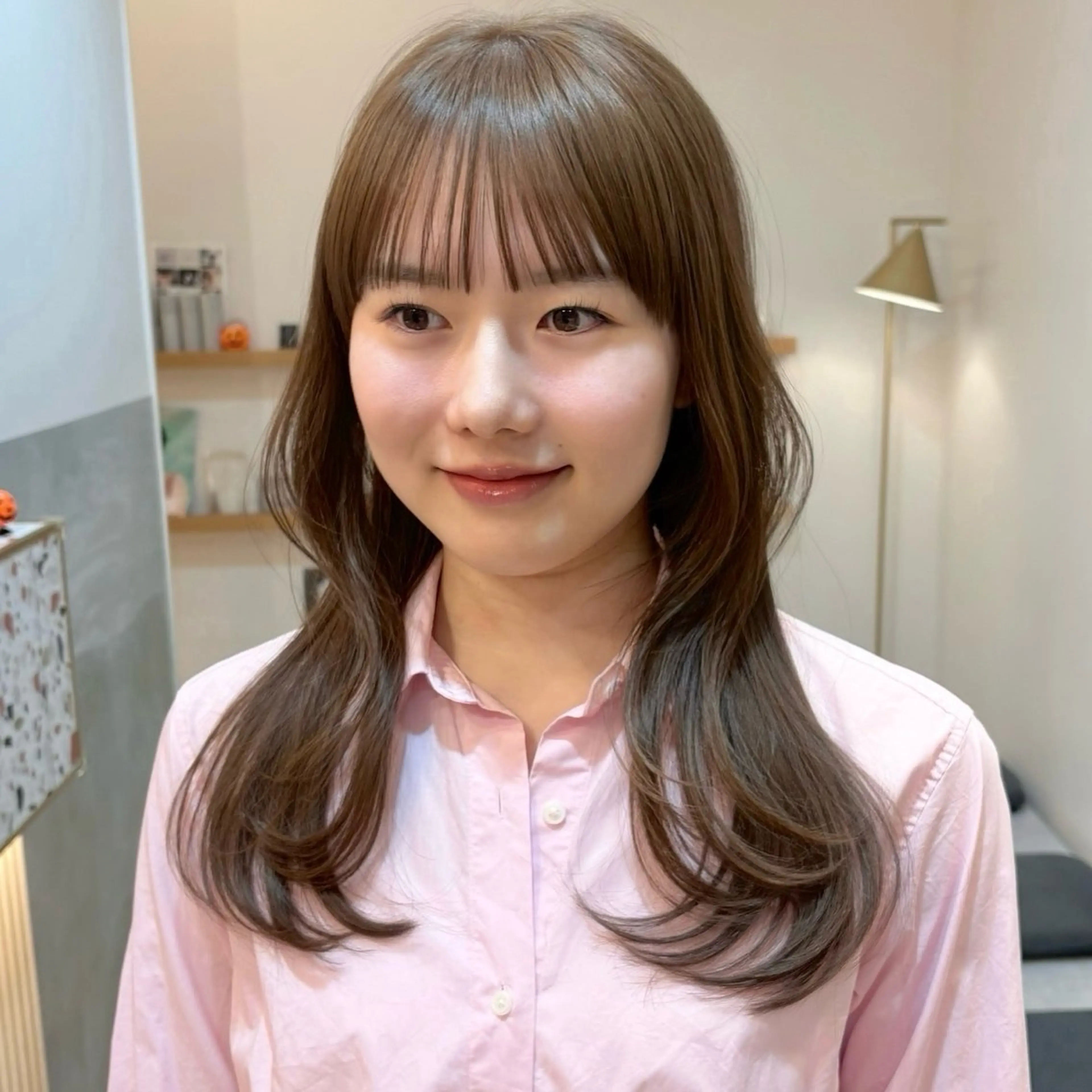 ロング ラベンダーベージュ ヘアカラー 似合わせ/透明感 /レイヤー/りほ🤍のヘアスタイル