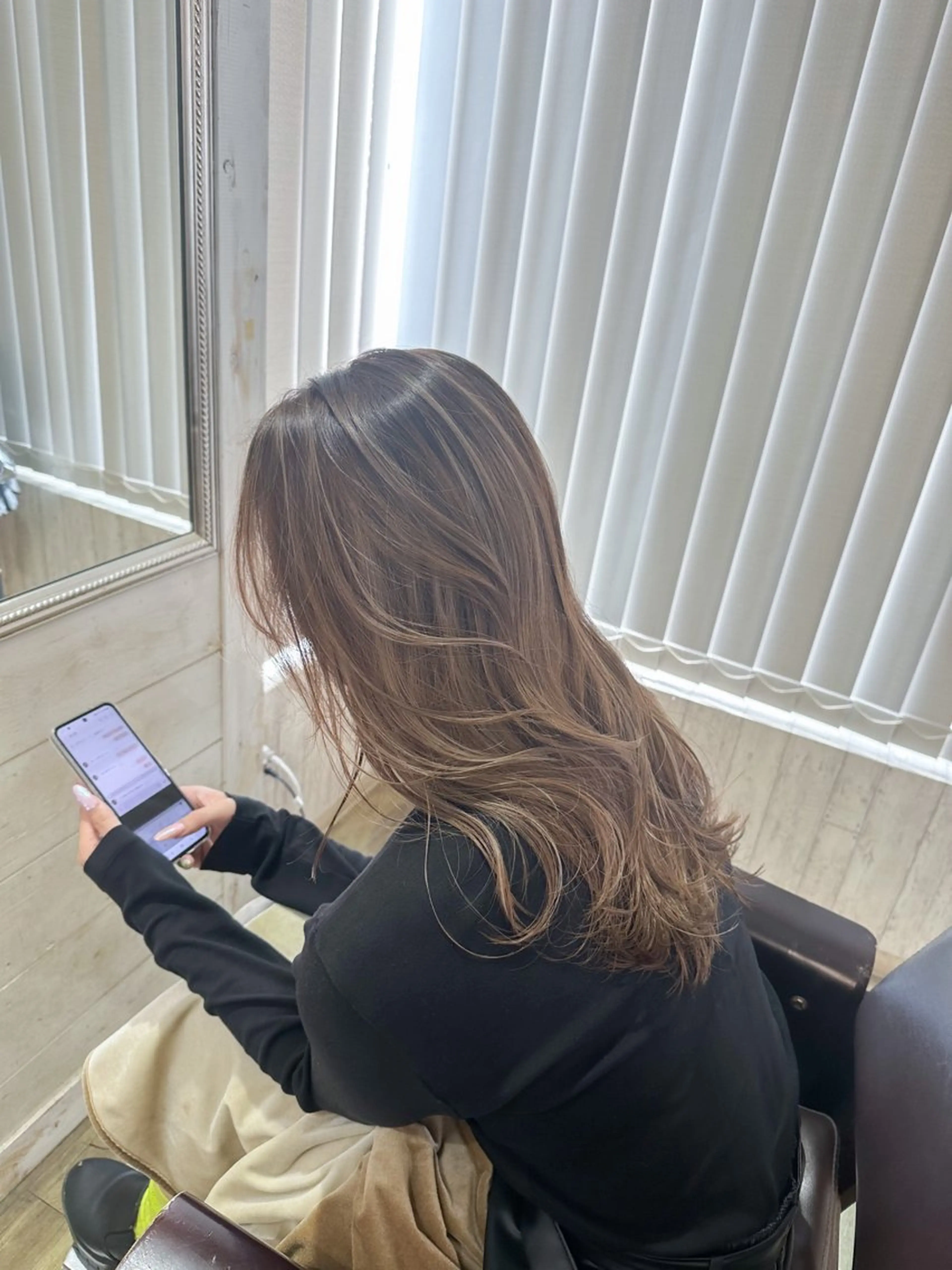 セミロング regalo 森重ユウのヘアスタイル