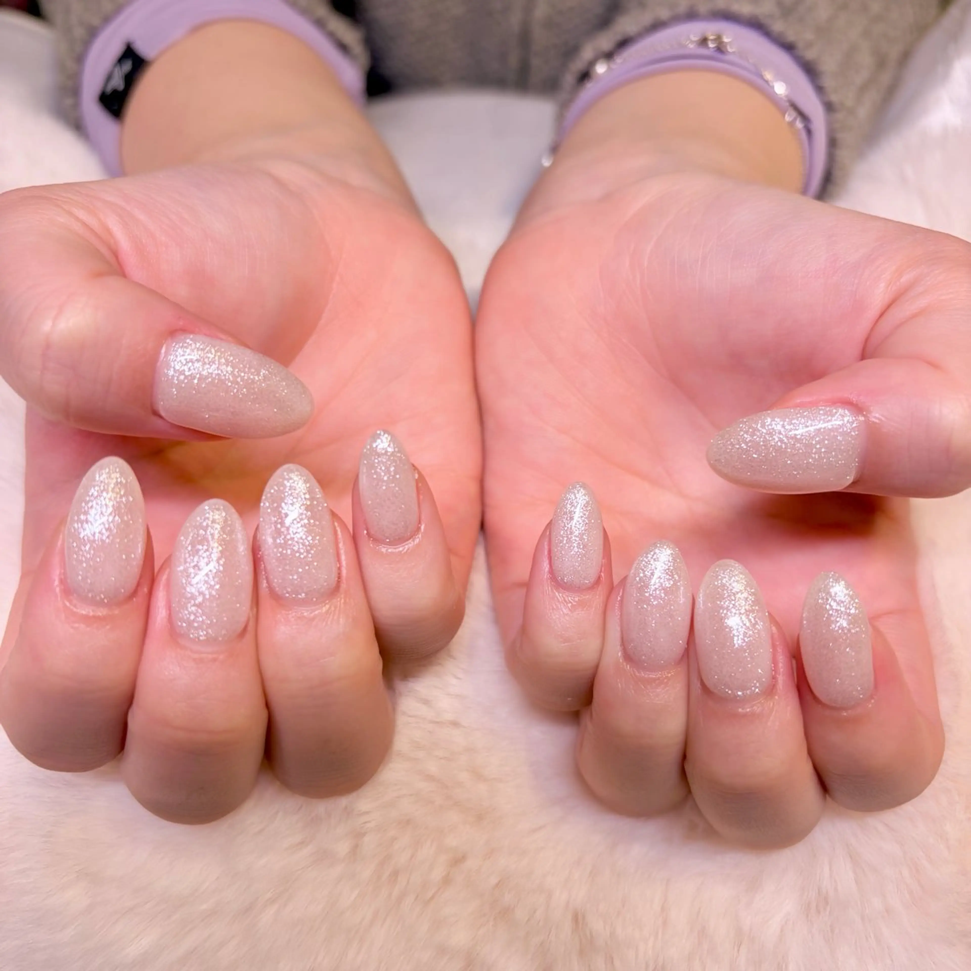 ネイル ラメ(グリッター) ワンカラーネイル ホワイト ハンドネイル nail salon e'mu💐のネイルデザイン