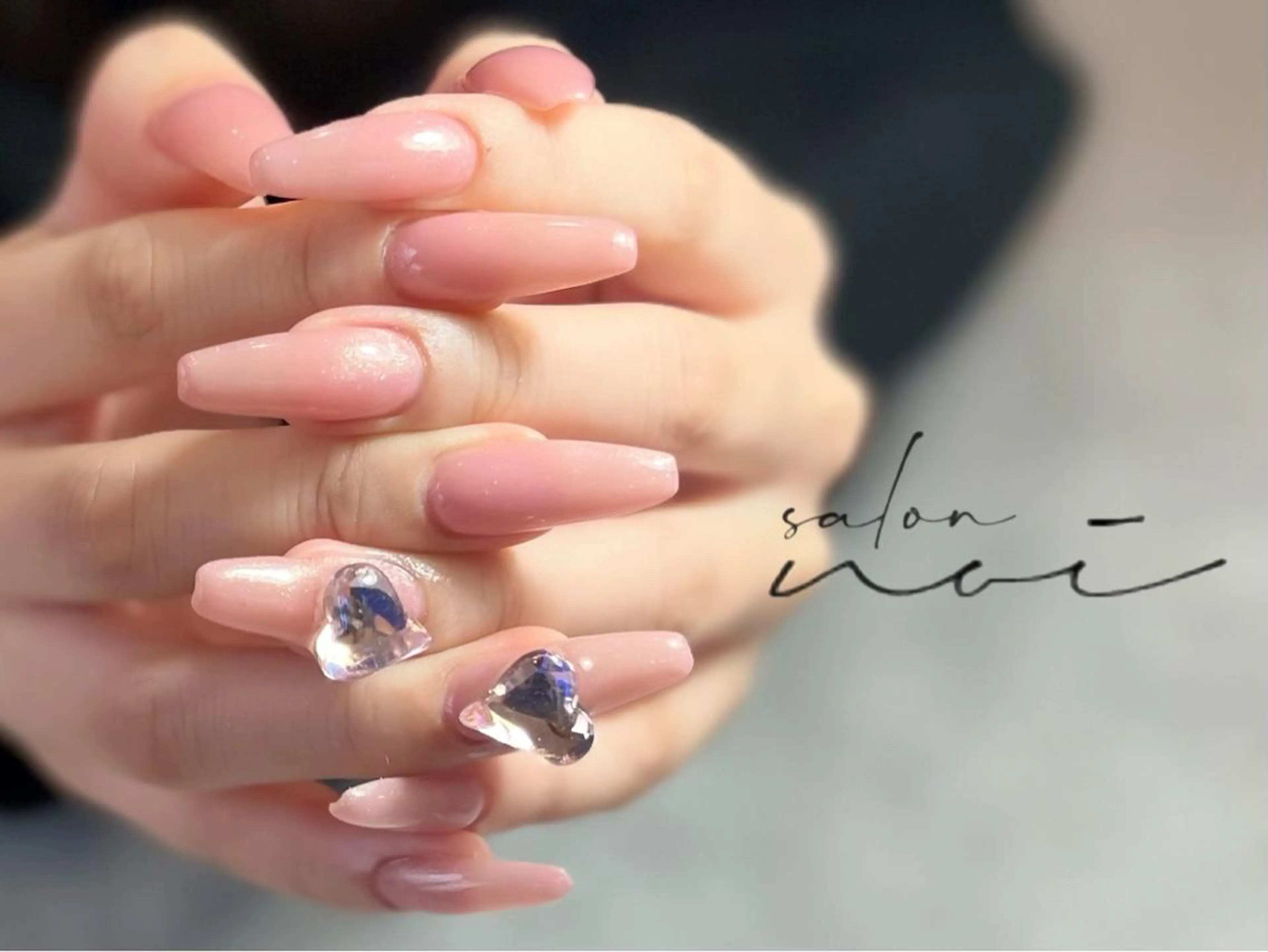 ネイル キラキラネイル ワンカラーネイル salon noi所属・salon noiのネイルデザイン