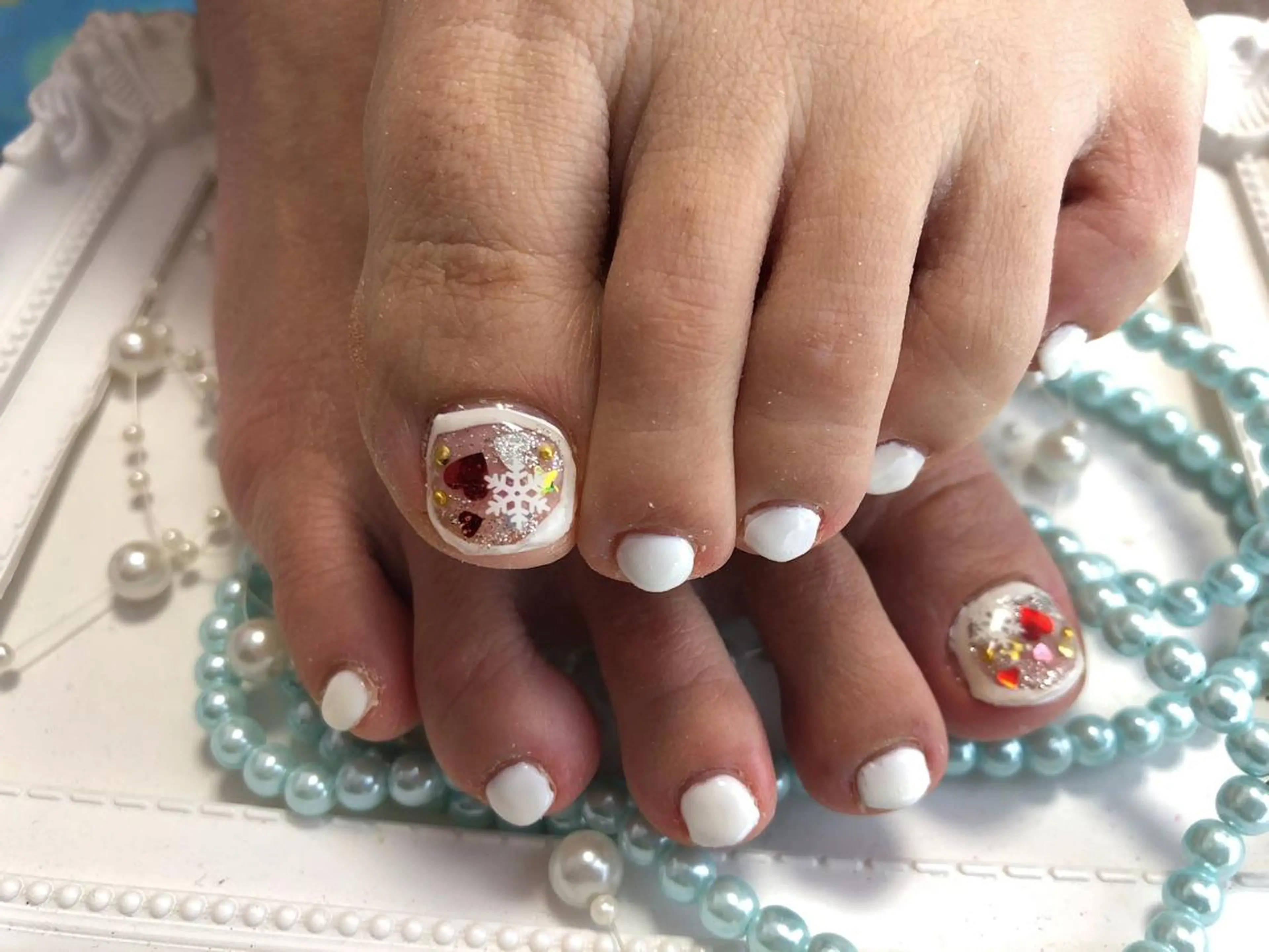 ミディアム ネイル ハート ホログラムネイル Uchida meのネイルデザイン