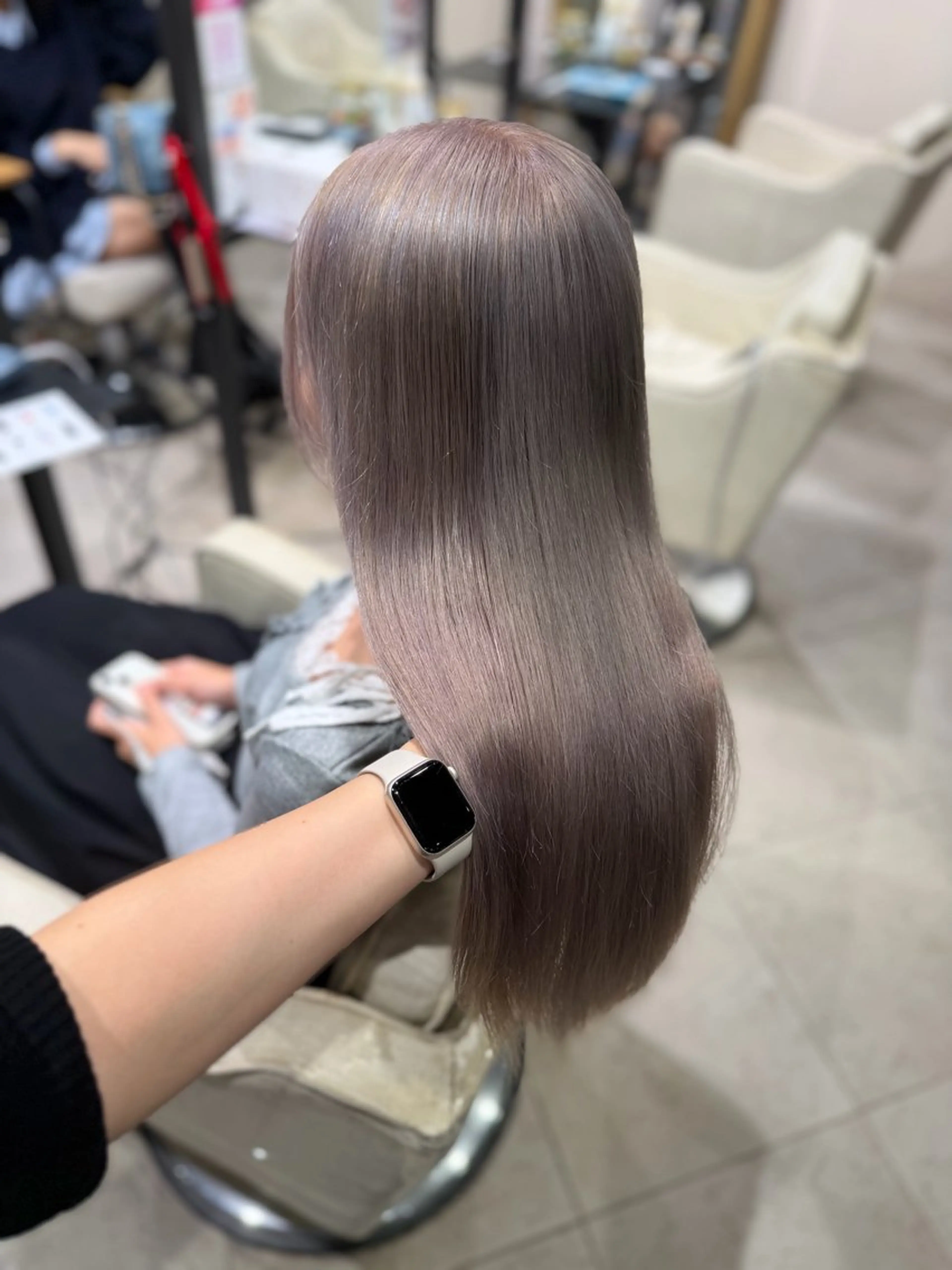 ロング カラー グレージュ ラベンダーカラー ラベンダーグレージュ ラベンダーグレー ヘアカラー 🦋美髪／エクステ 🦋アベイクミのヘアスタイル