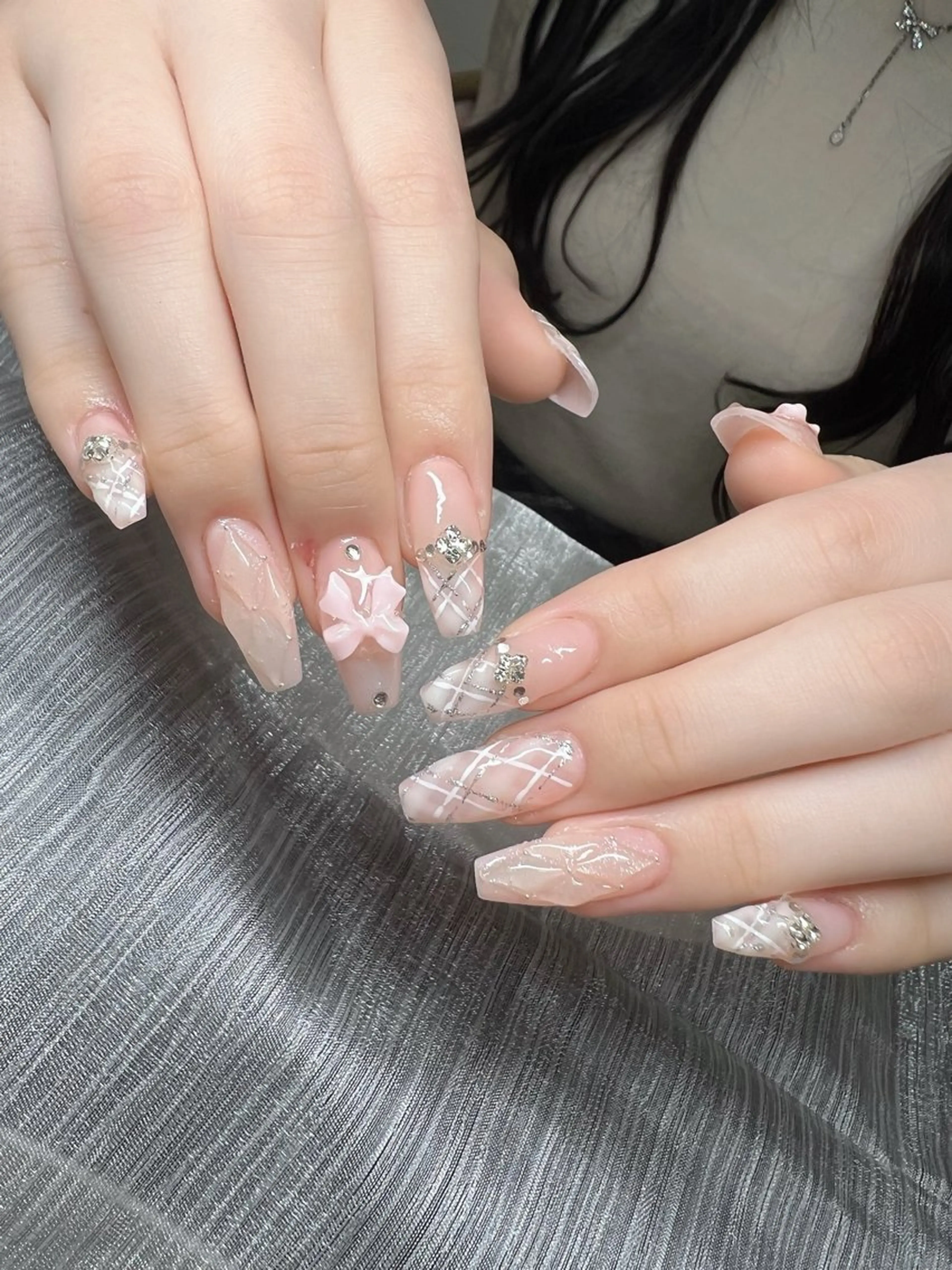 ネイル オーロラネイル チークネイル 長さ出し フットネイル フレンチネイル ハンドネイル Lee Nailsのネイルデザイン