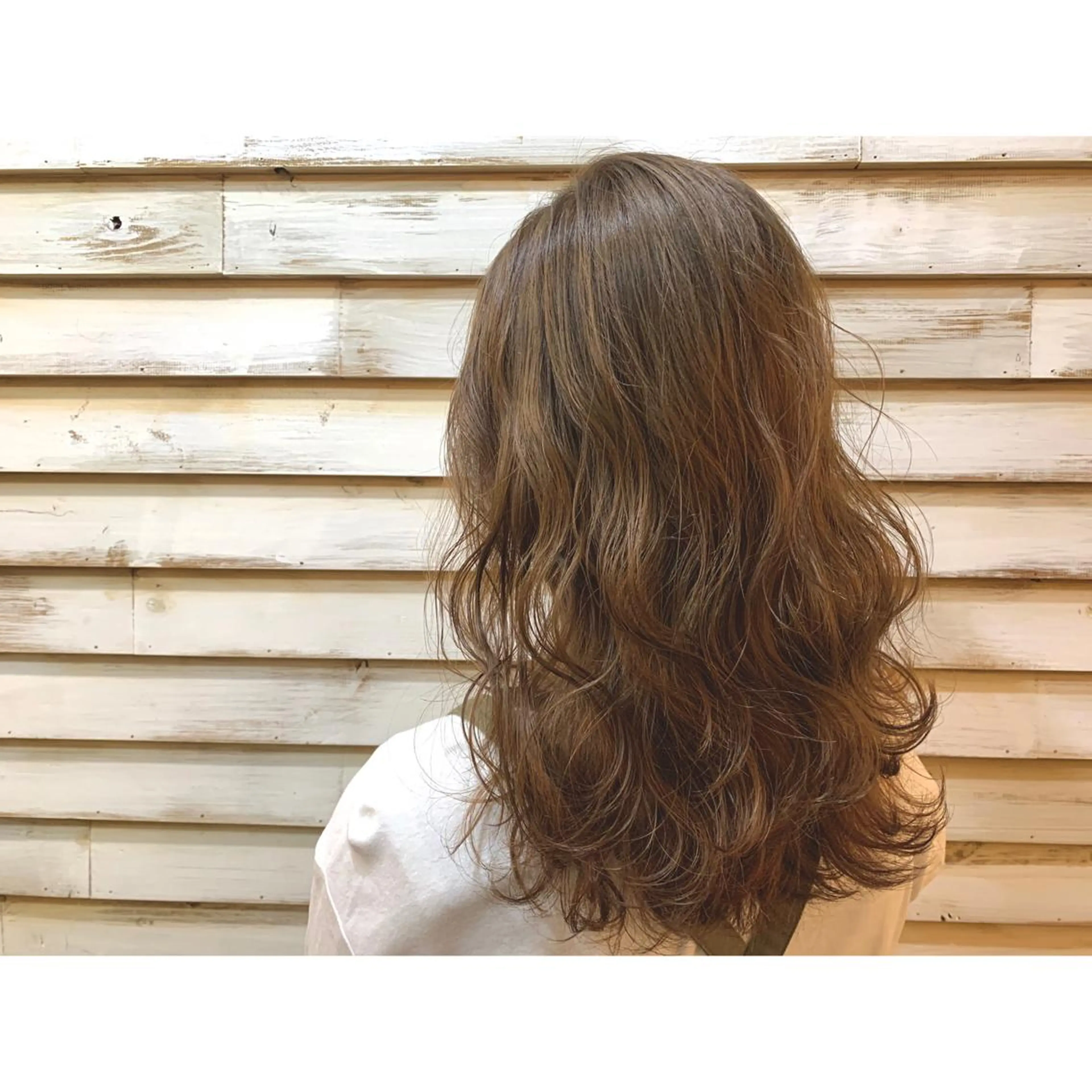 セミロング カラー ヘアアレンジ a moment【モーメント】所属・蔵前🫧韓国風レイヤ ーカット🫧KAHOのヘアスタイル