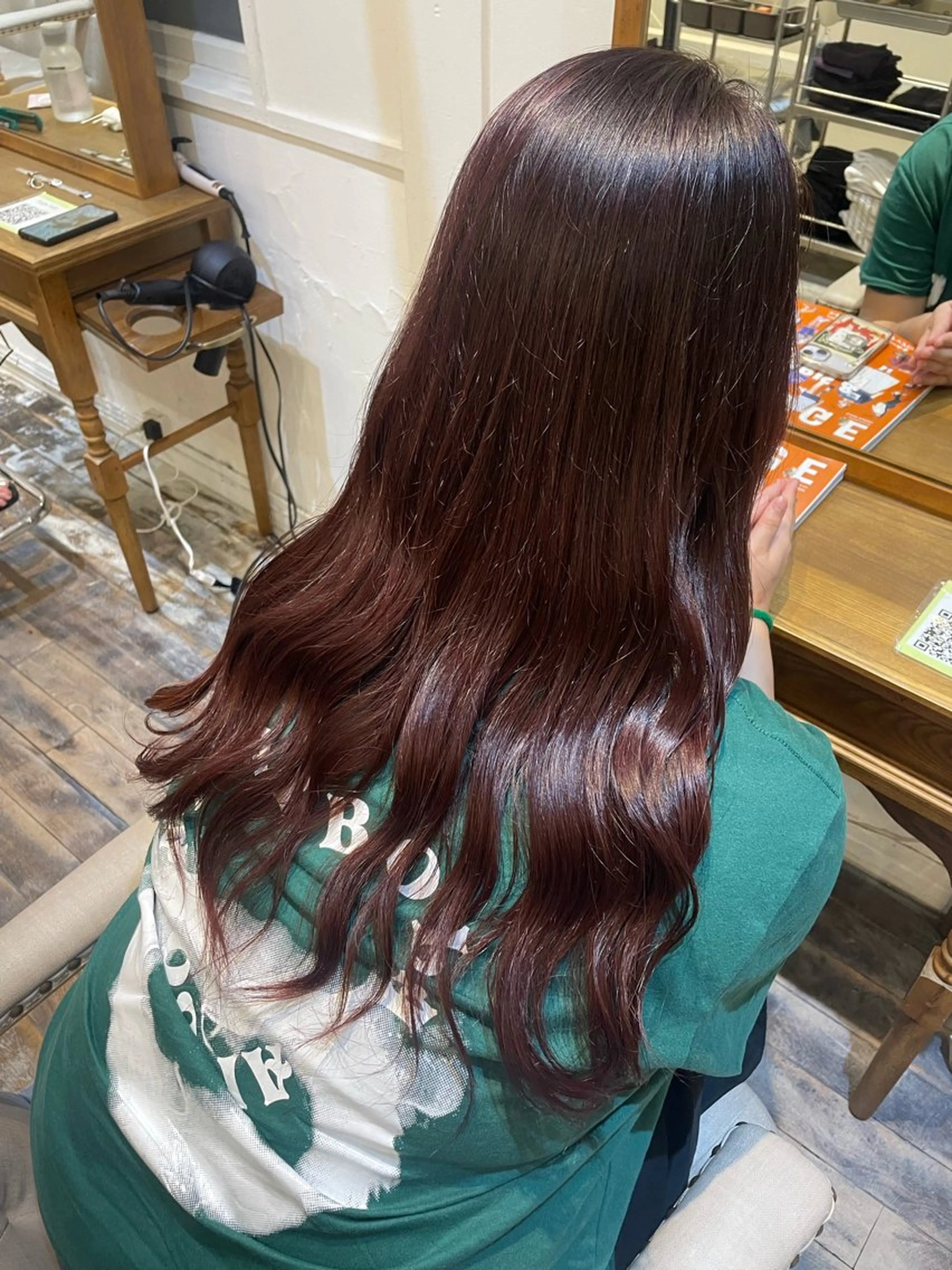 カラー shiomi H辻田 杏梨のヘアスタイル