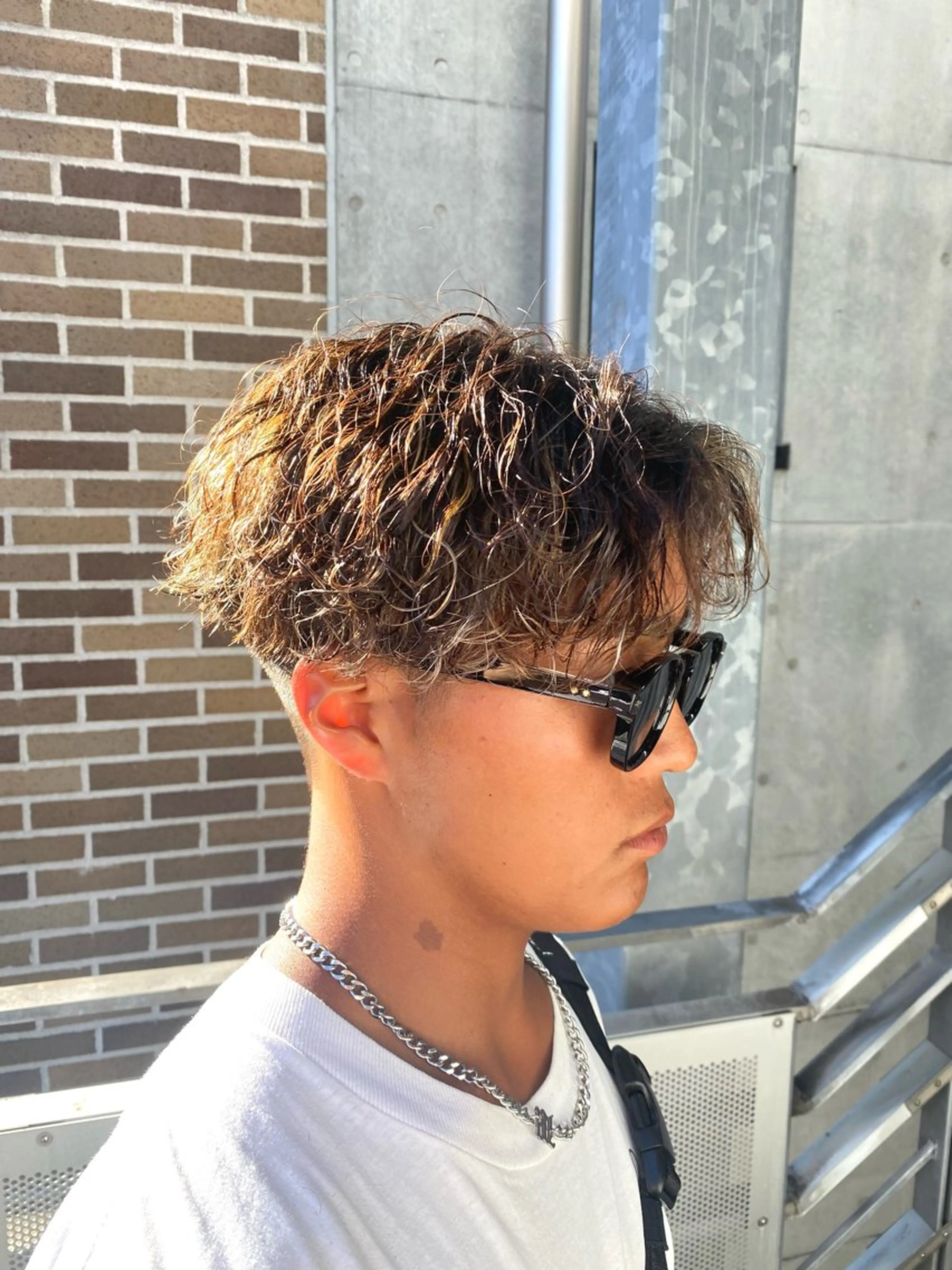 パーマ メンズ メンズハイライト メンズパーマ 波巻きパーマ スパイラルパーマ カット ヘアカラー パーマ トリートメント シャドウパーマ/ 波巻パーマYu-Kiのヘアスタイル