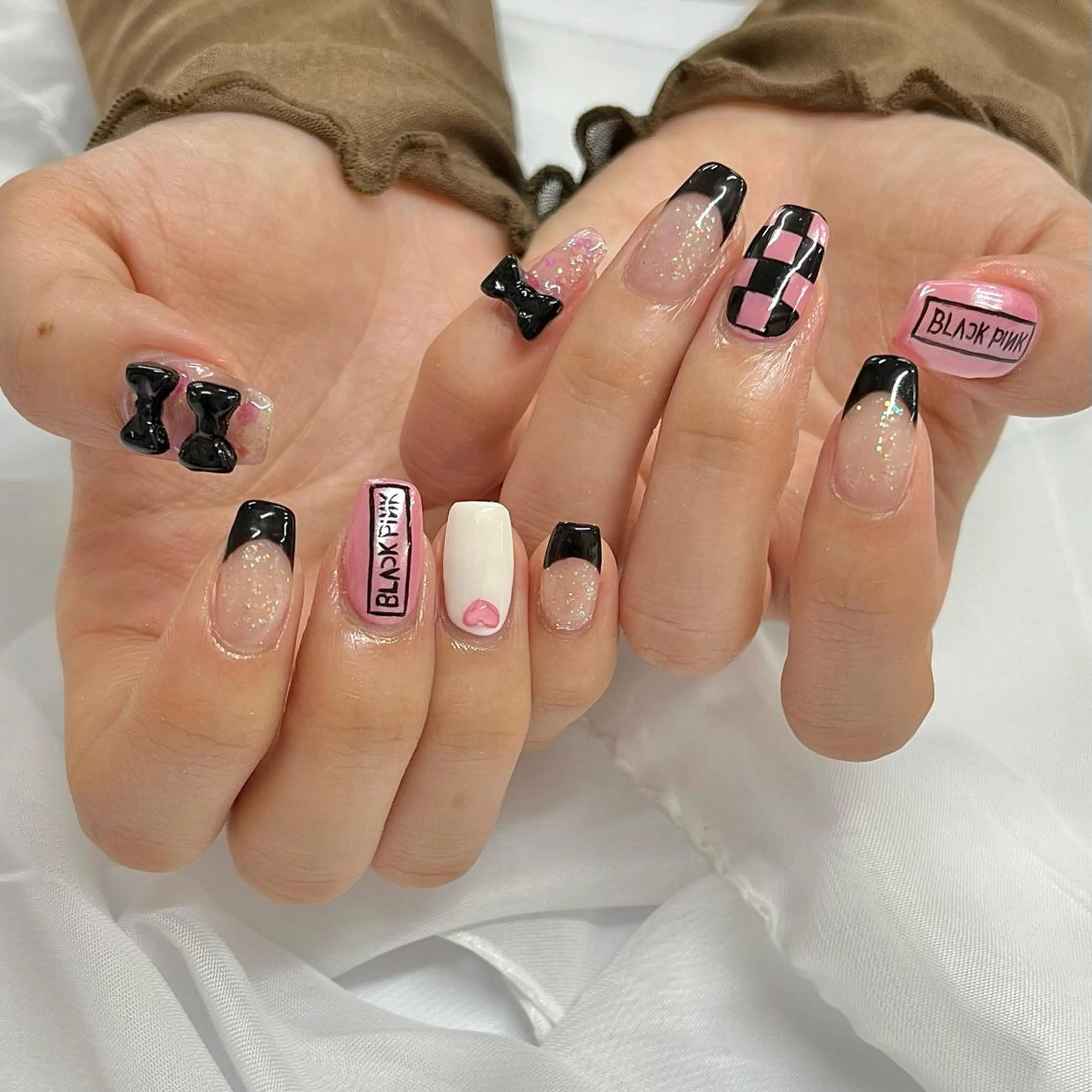 ネイル リボン ハンドネイル フットネイル Nailsalon Fave/Rinaのネイルデザイン