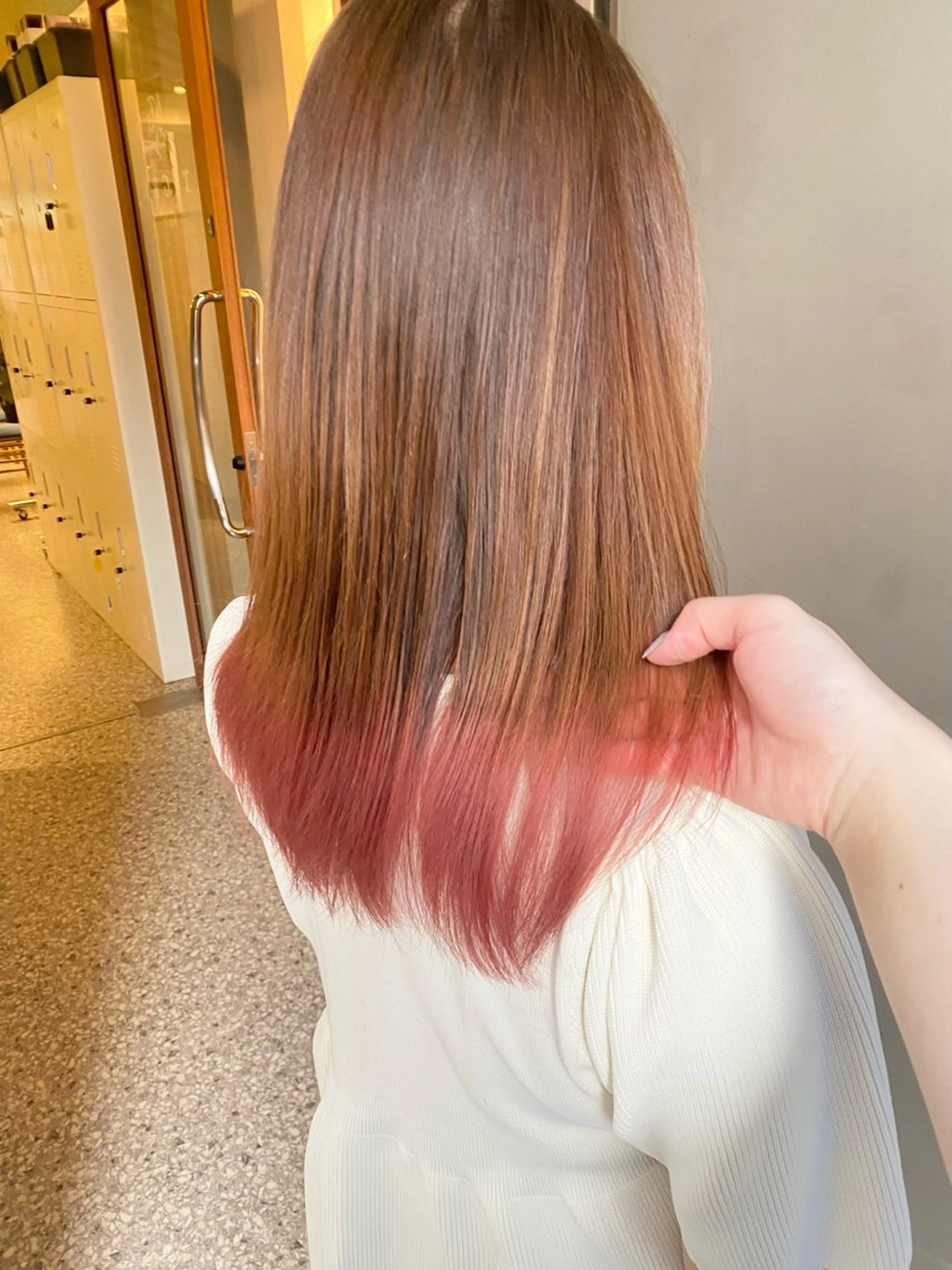 セミロング TIGRE tenjin所属・岩崎 れいかのヘアスタイル