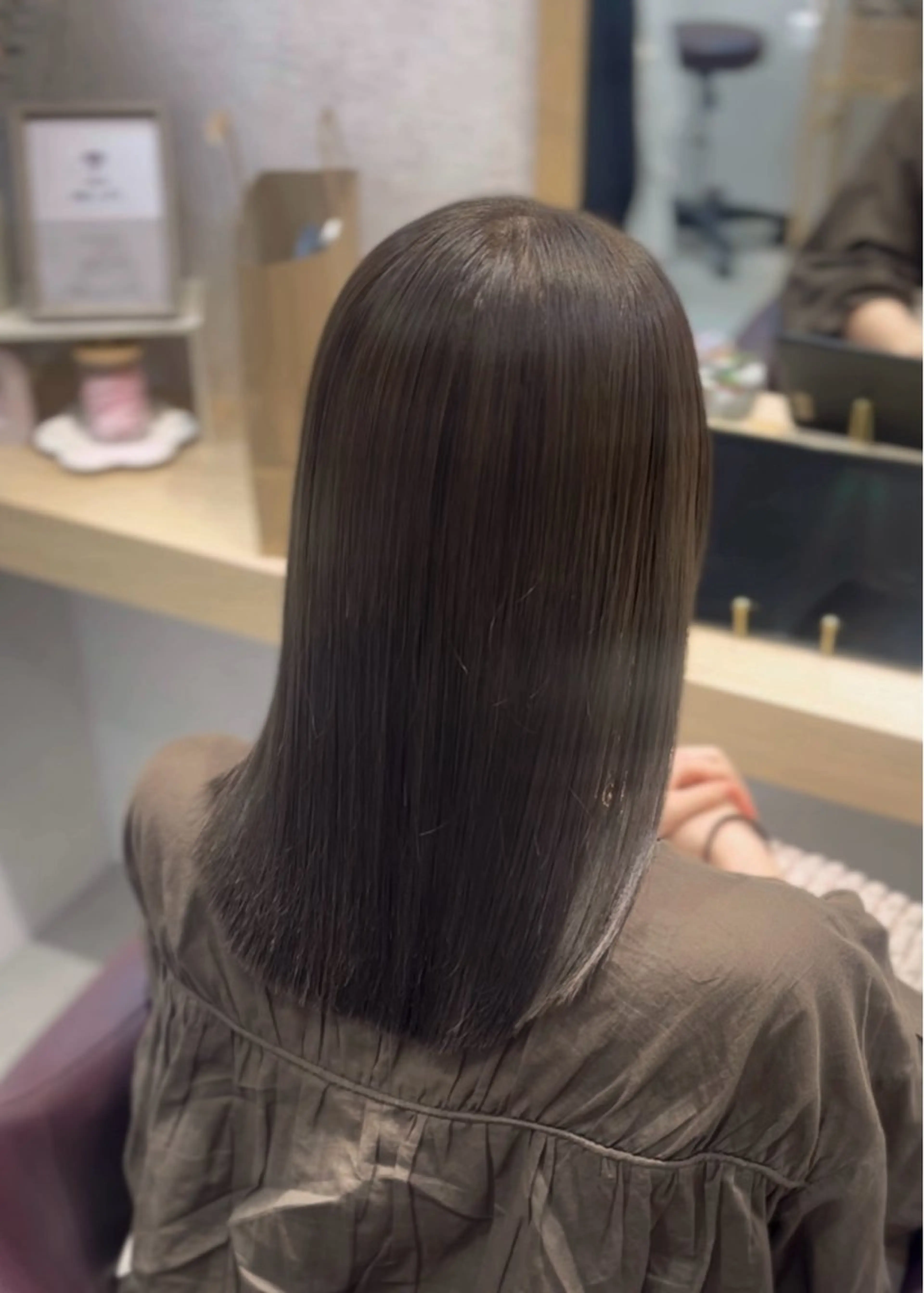 ミディアム カラー suzuka/透明感 カラー 美髪縮毛矯正のヘアスタイル