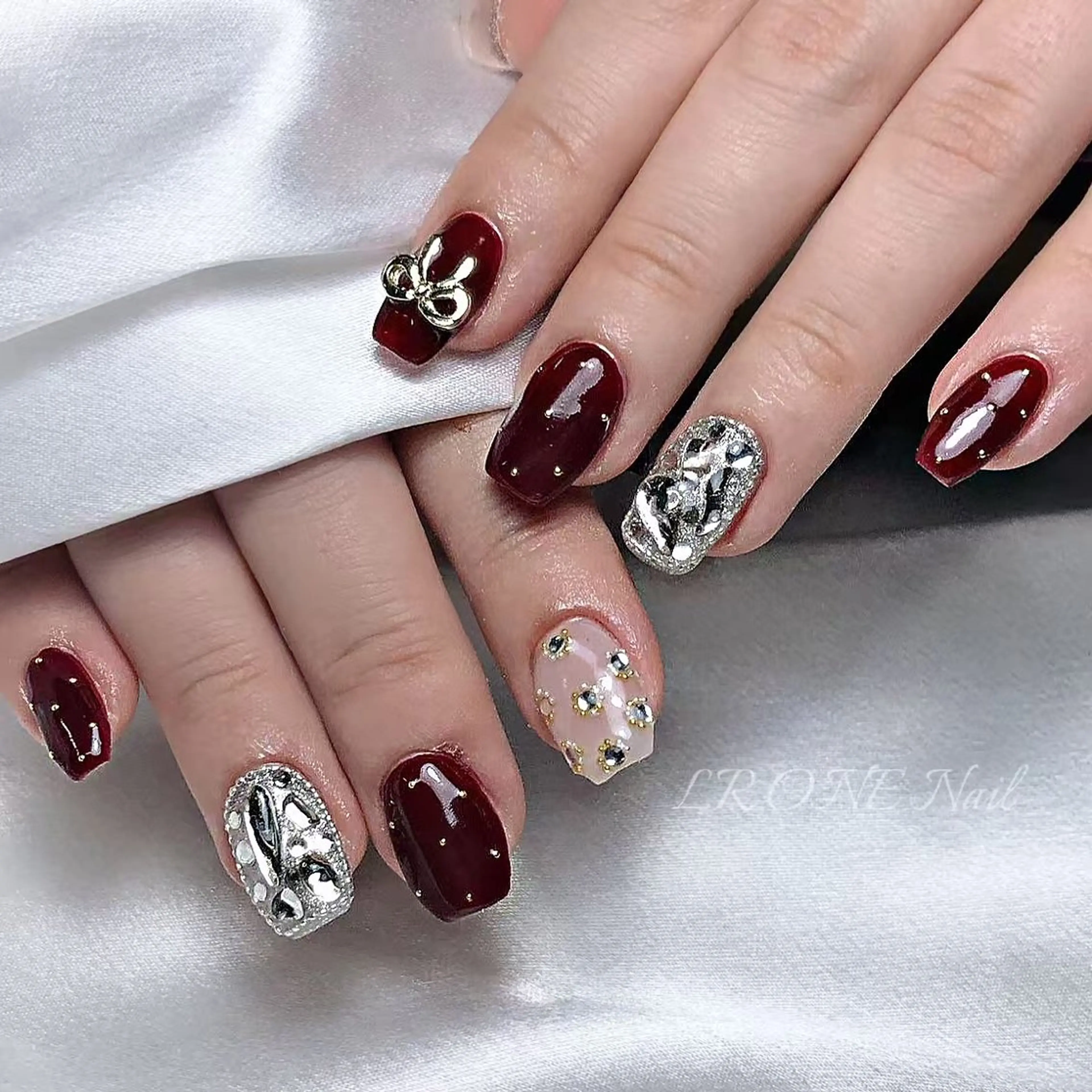 ネイル ハンドネイル LR.ONE ヨウのネイルデザイン