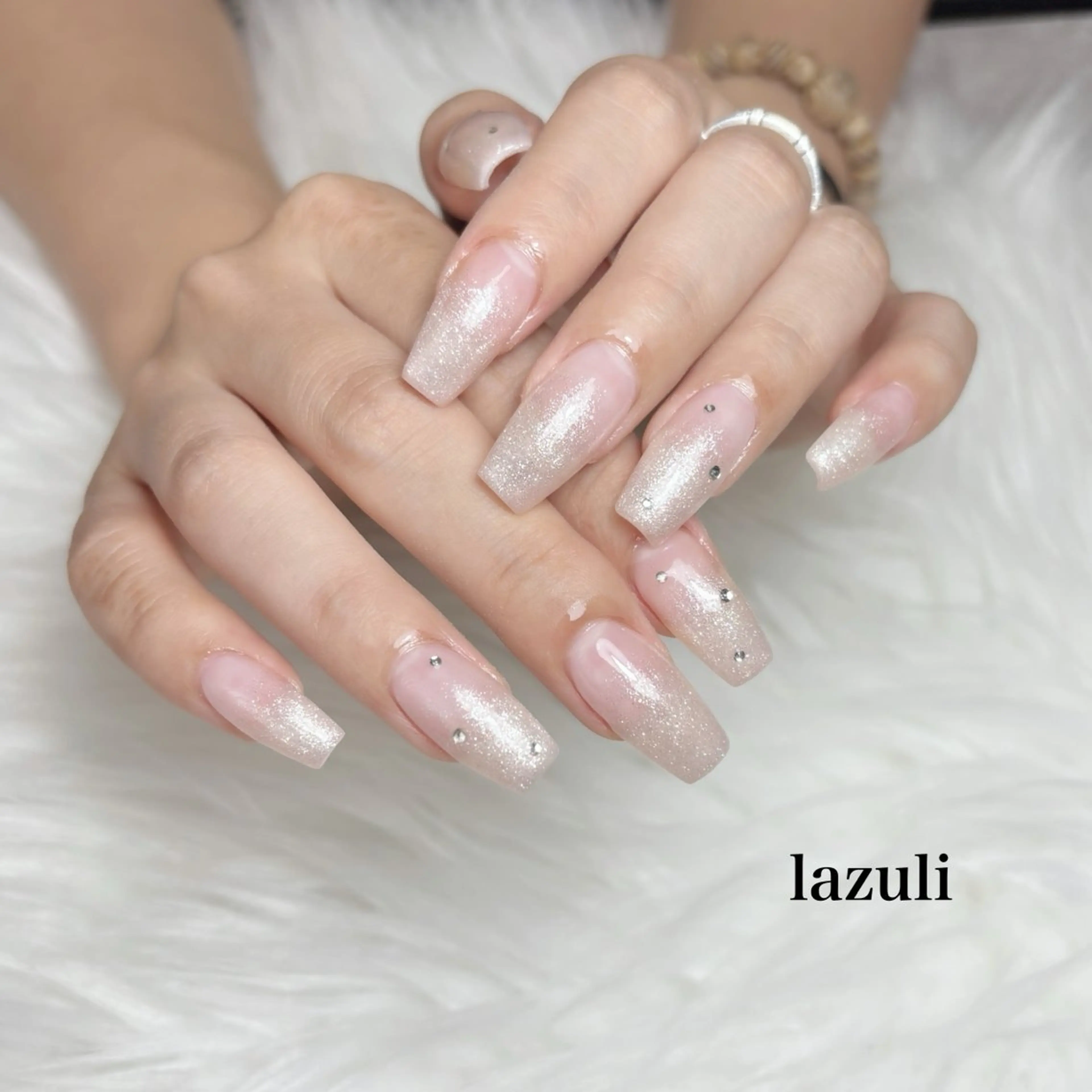 セミロング ハンドネイル Lazuli 💎のネイルデザイン