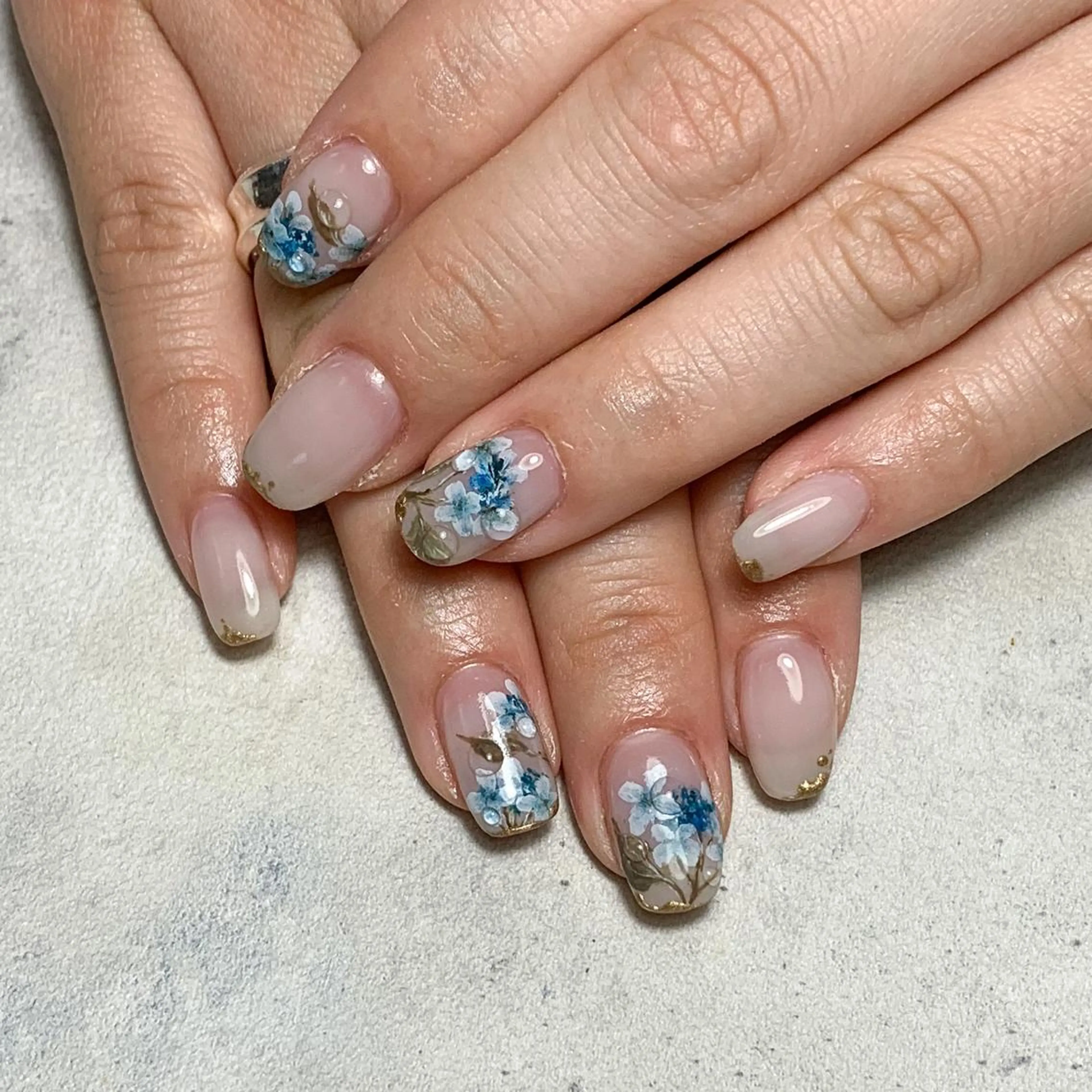 ネイル ハンドネイル atelier FIORITURA所属・FIORITURA aiのネイルデザイン