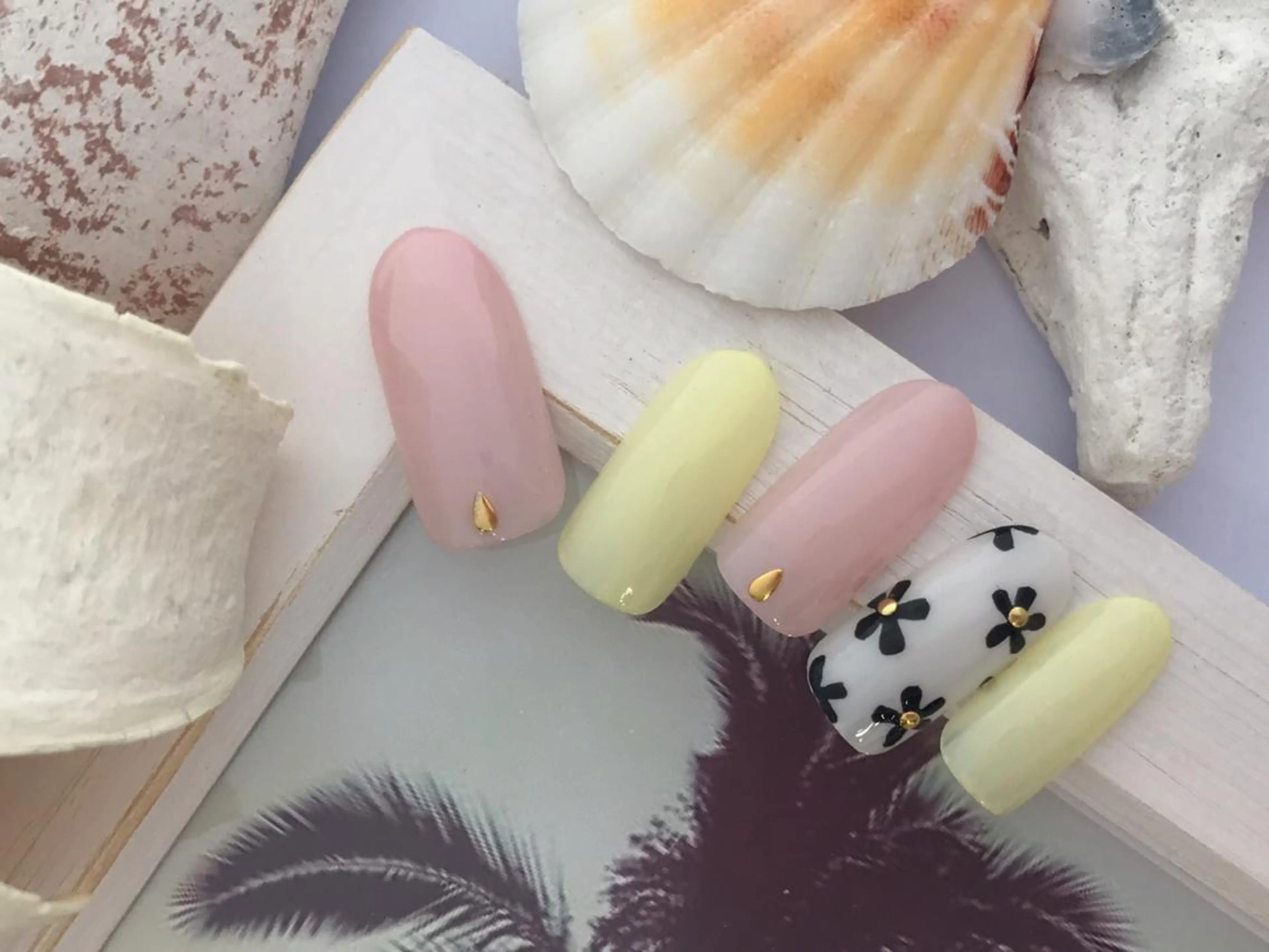 ネイル トップネイリスト Ribbon立川店のネイルデザイン