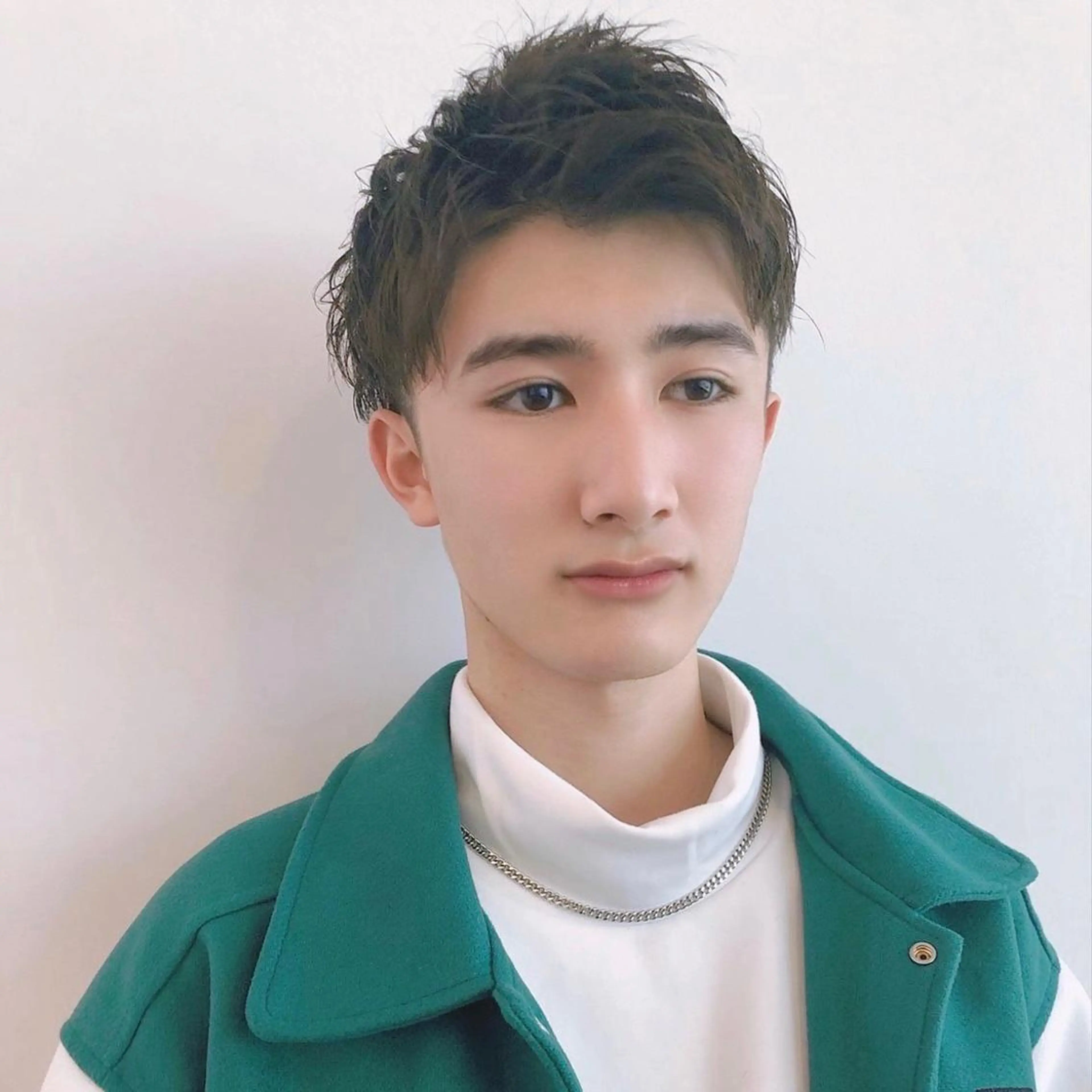 ショート カラー メンズ アップバング カット ヘアカラー トリートメント カットハウスwith所属・角田 翔太郎のヘアスタイル