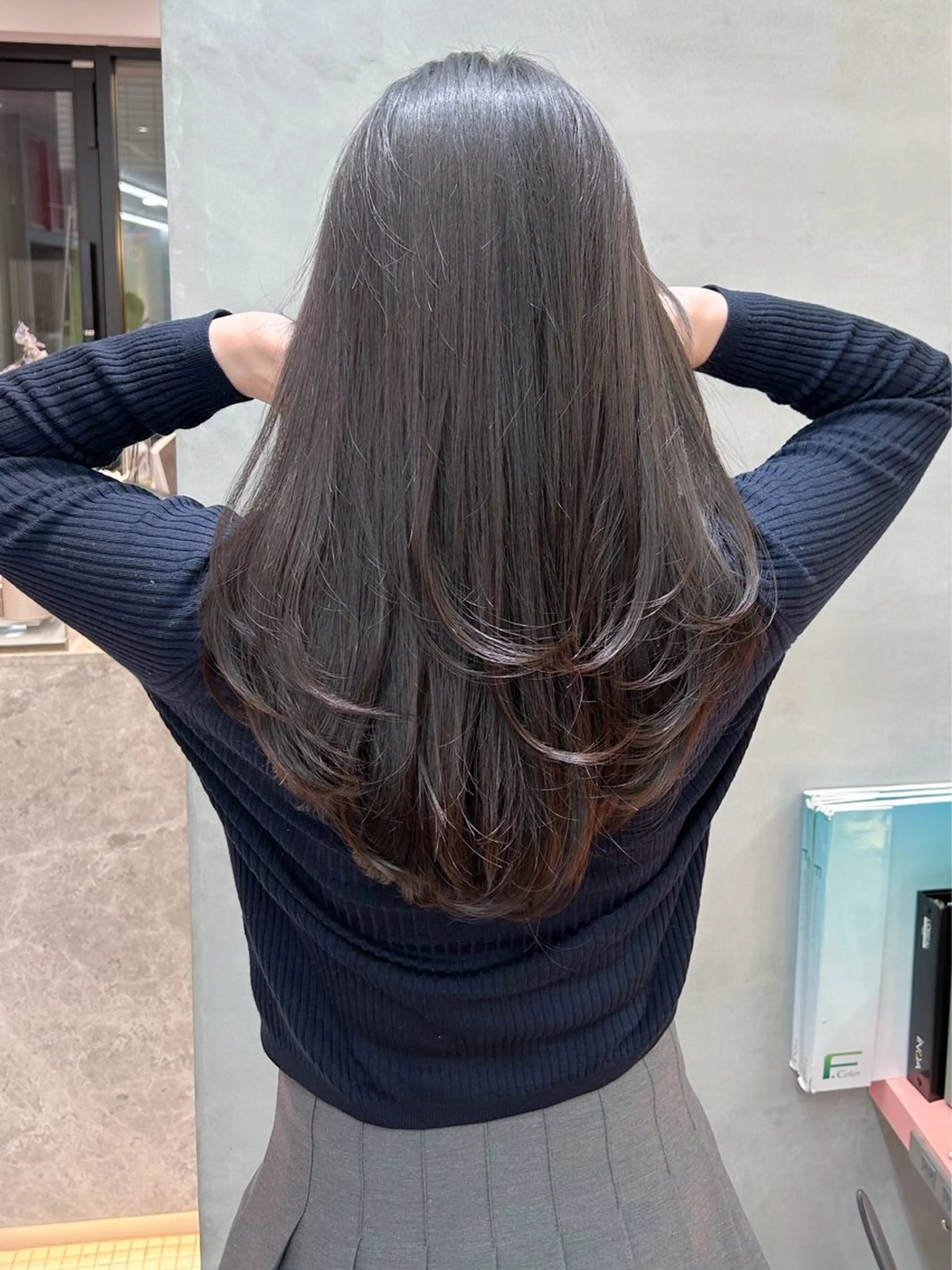 セミロング レイヤー/艶髪 縮毛矯正🌱  赤石のヘアスタイル