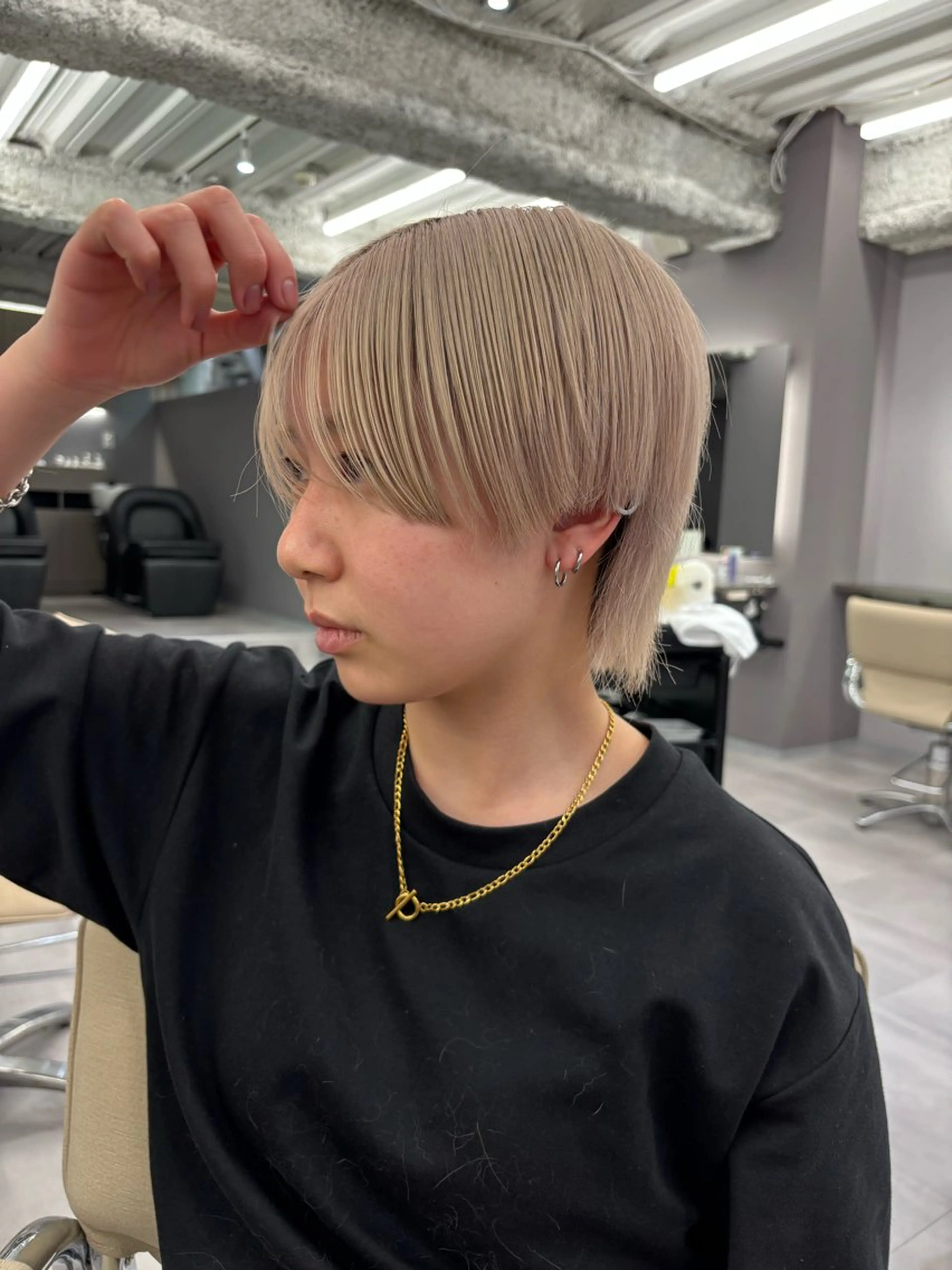 ショート カラー メンズ メンズブリーチ ブリーチ ヘアカラー トリートメント 名古屋／デザイン／ ブリーチ/松井亮磨のヘアスタイル