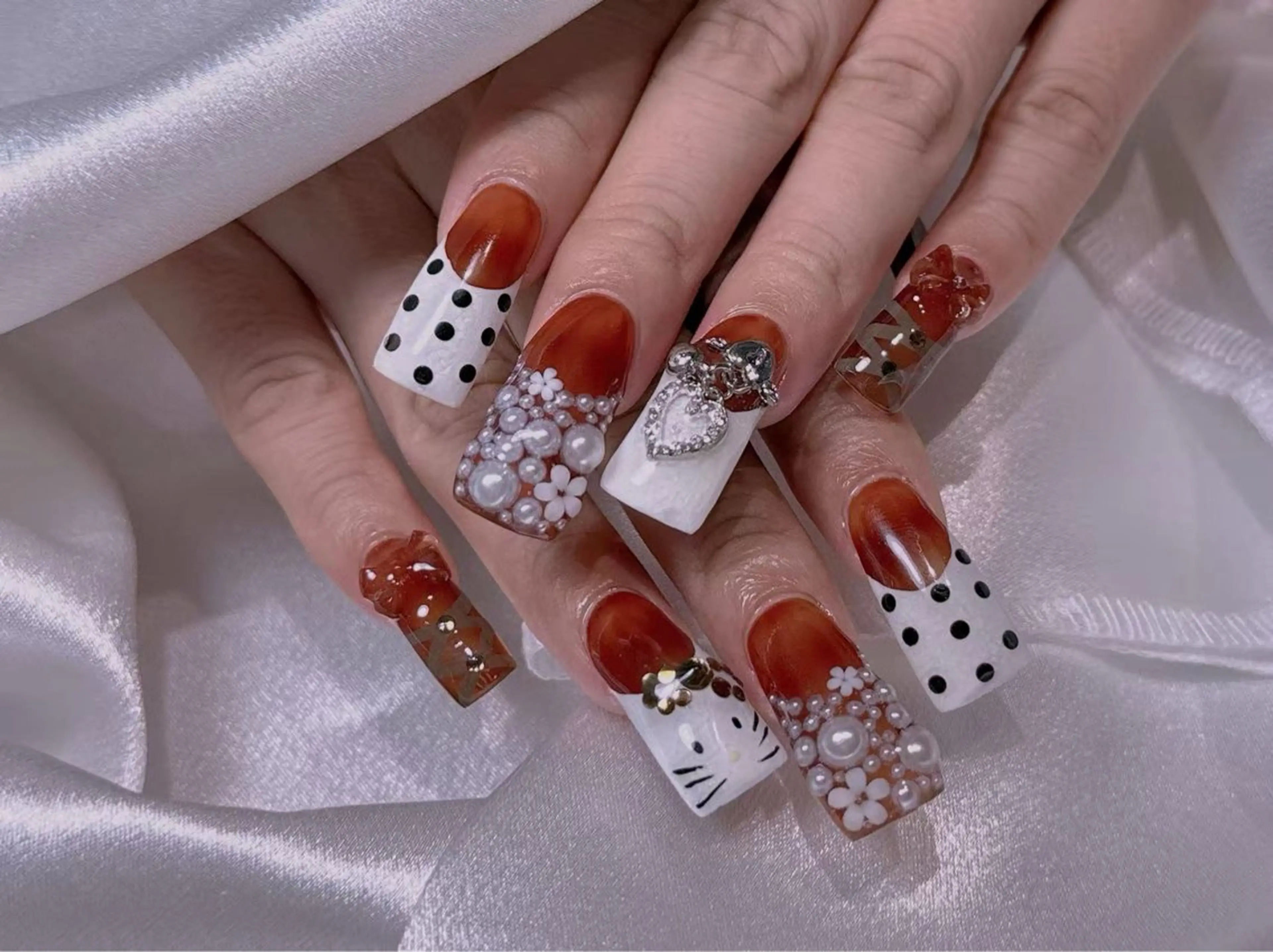 ネイル M2ネイルサロン【長さ出し&フィルイン導入店】所属・長さ出し専門店 RIRIのネイルデザイン