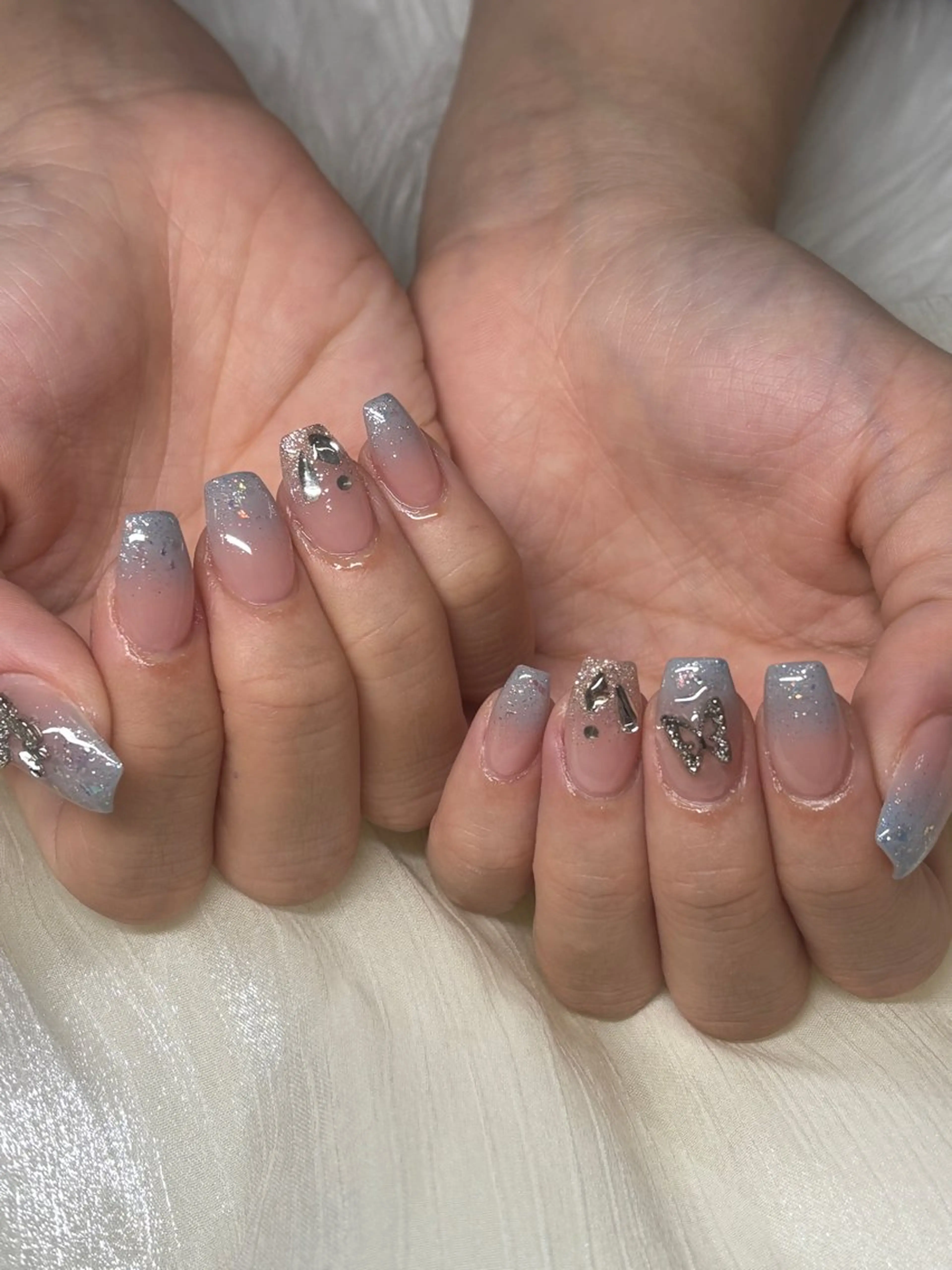 ネイル グラデーション キラキラネイル ハンドネイル yu zuのネイルデザイン