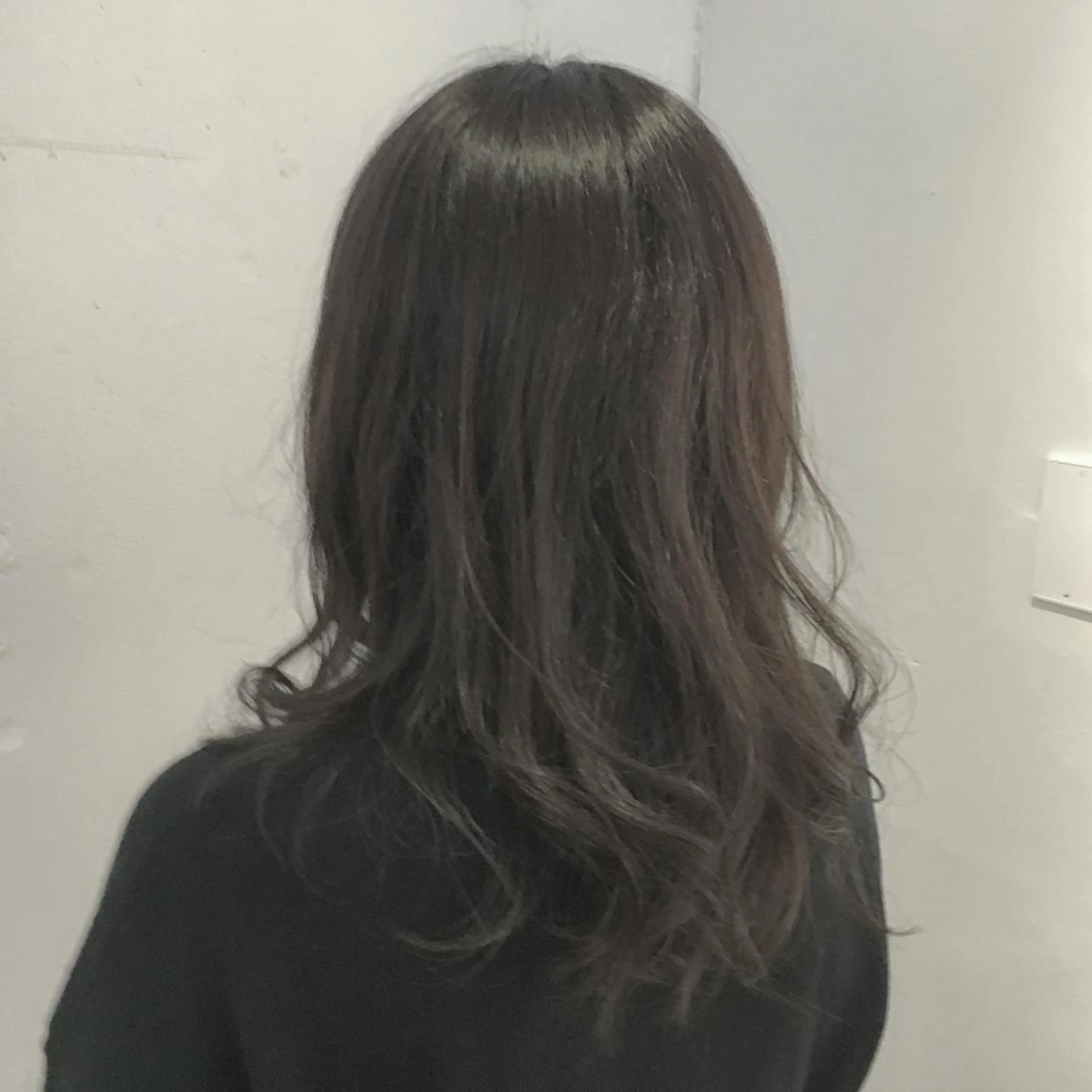 セミロング カラー パーマ アッシュ ミント ヘアカラー トリートメント トミタ アツシのヘアスタイル