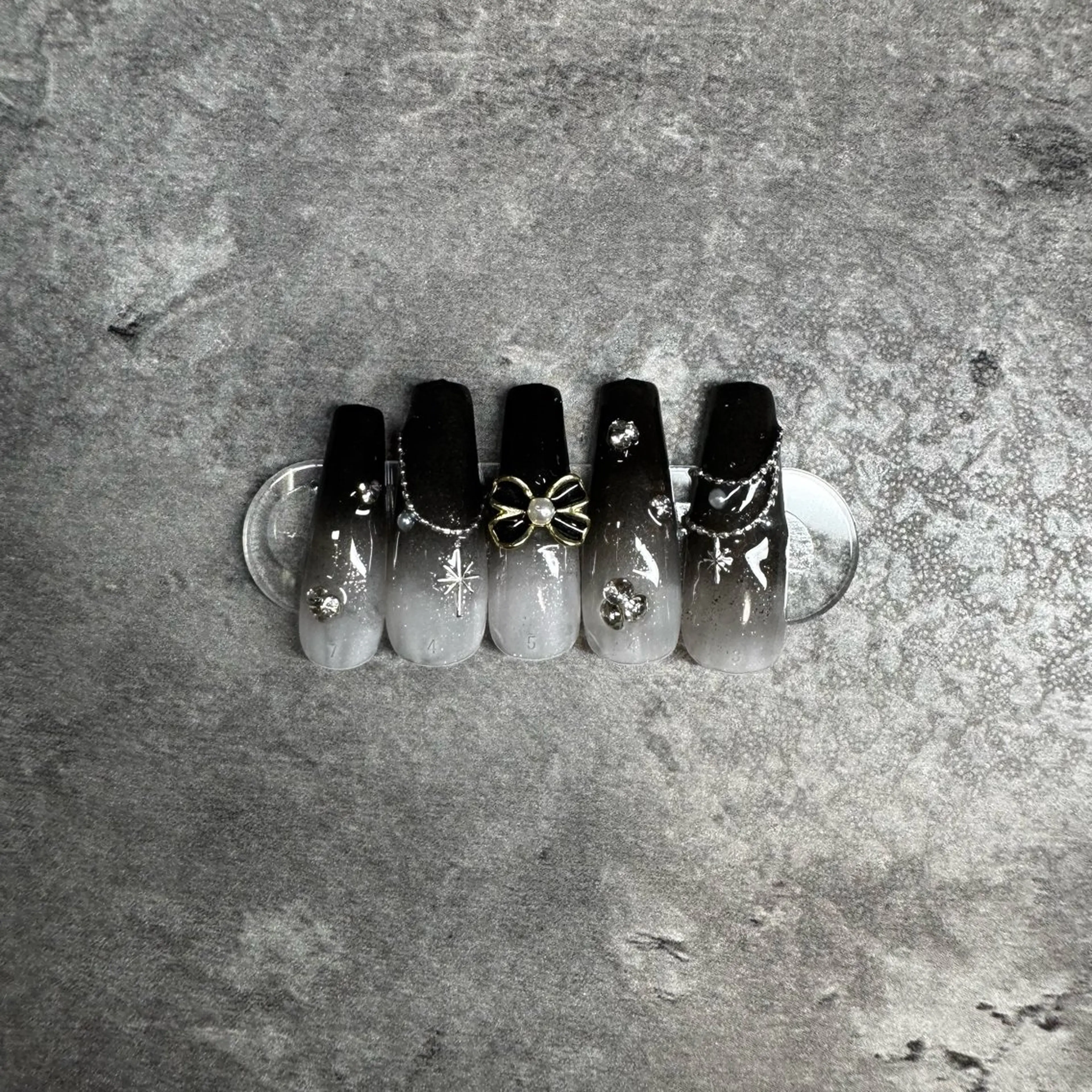 ネイル jellyfish アカリ【静岡駅5分】のネイルデザイン