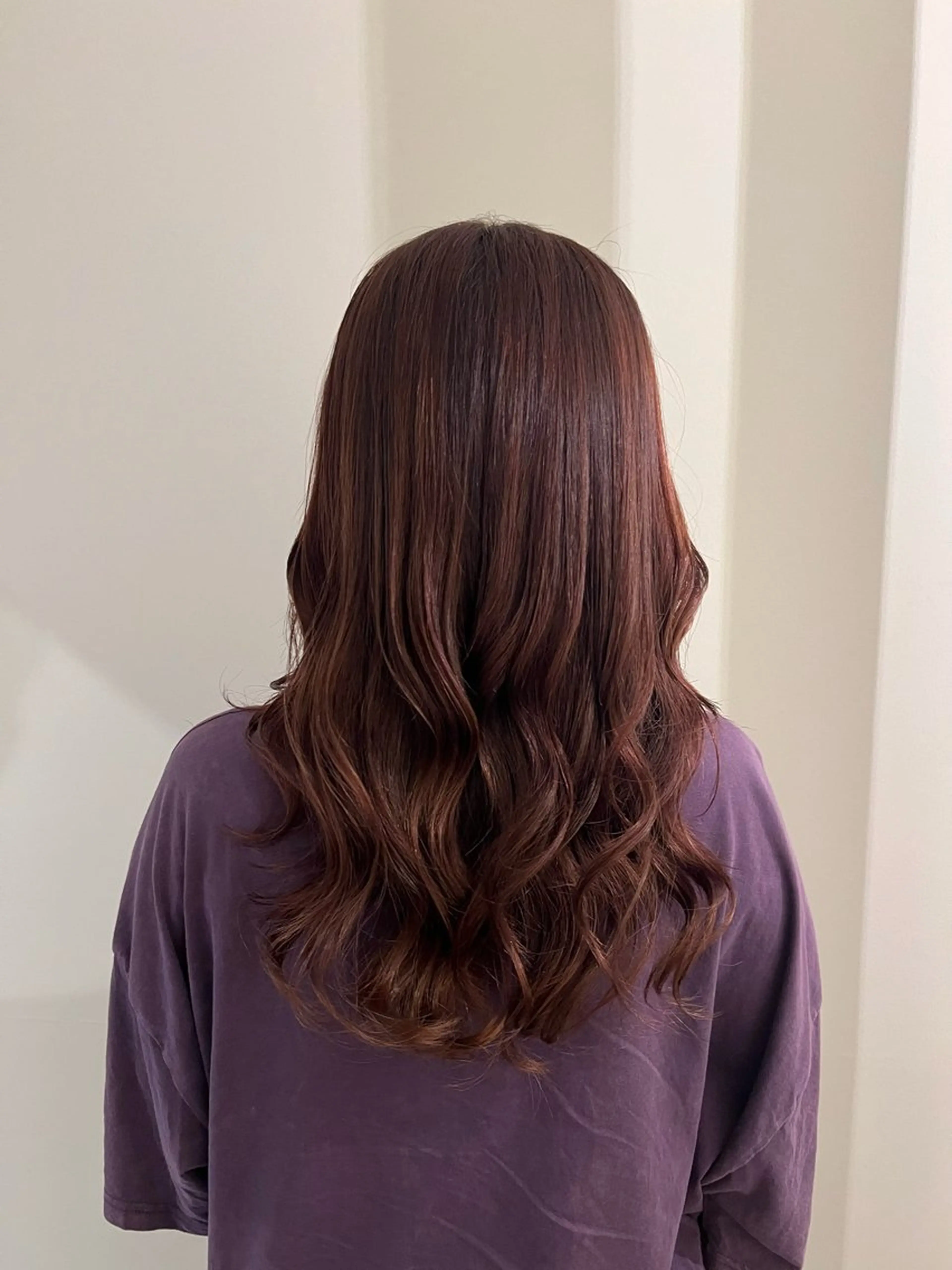 ロング カラー レッドカラー カット ヘアカラー トリートメント 工藤 梨花のヘアスタイル