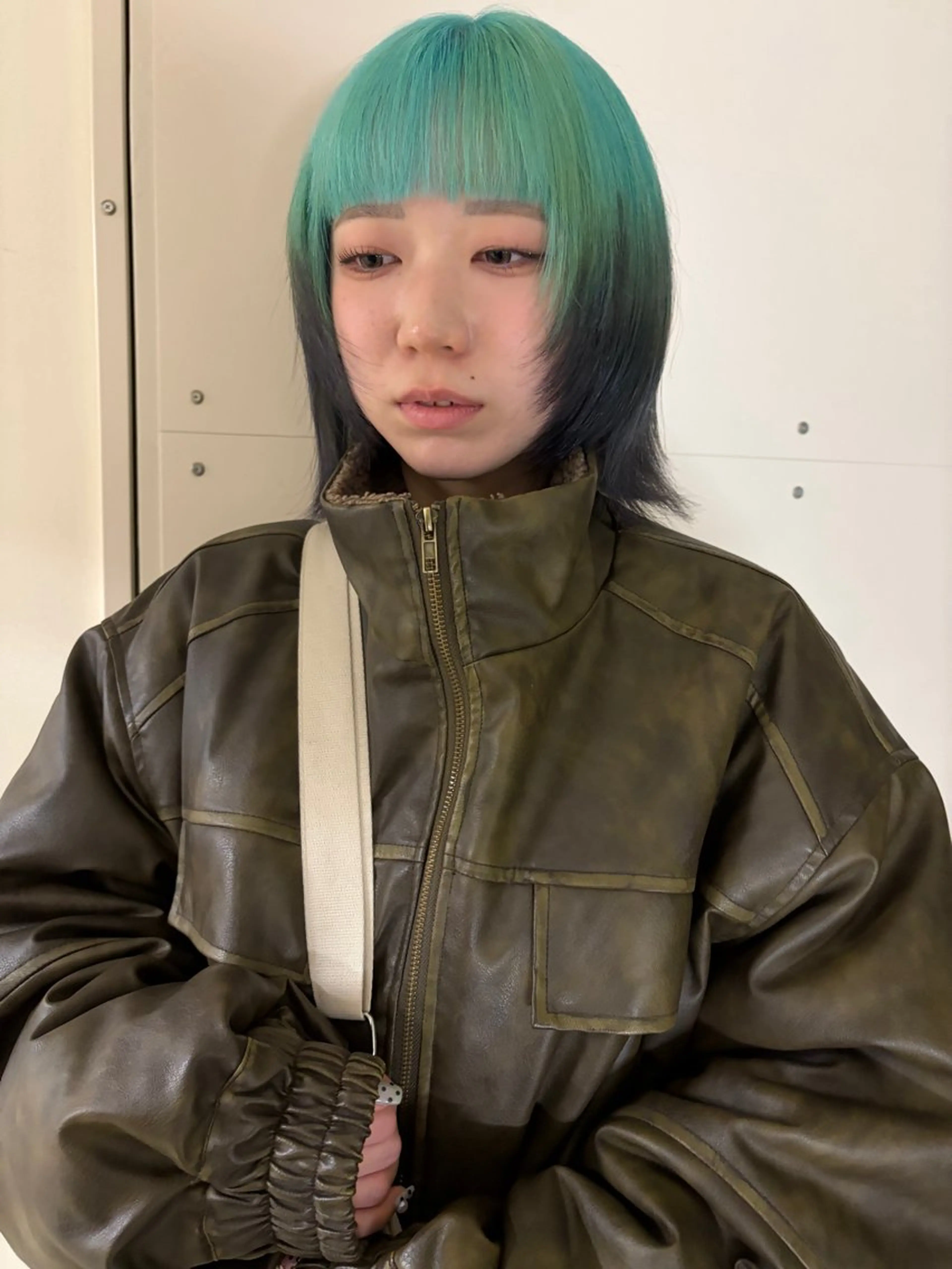 ショート カラー ブリーチ デザインカラー ヘアカラー ボブ/パーマ kusa‪🌱‬のヘアスタイル