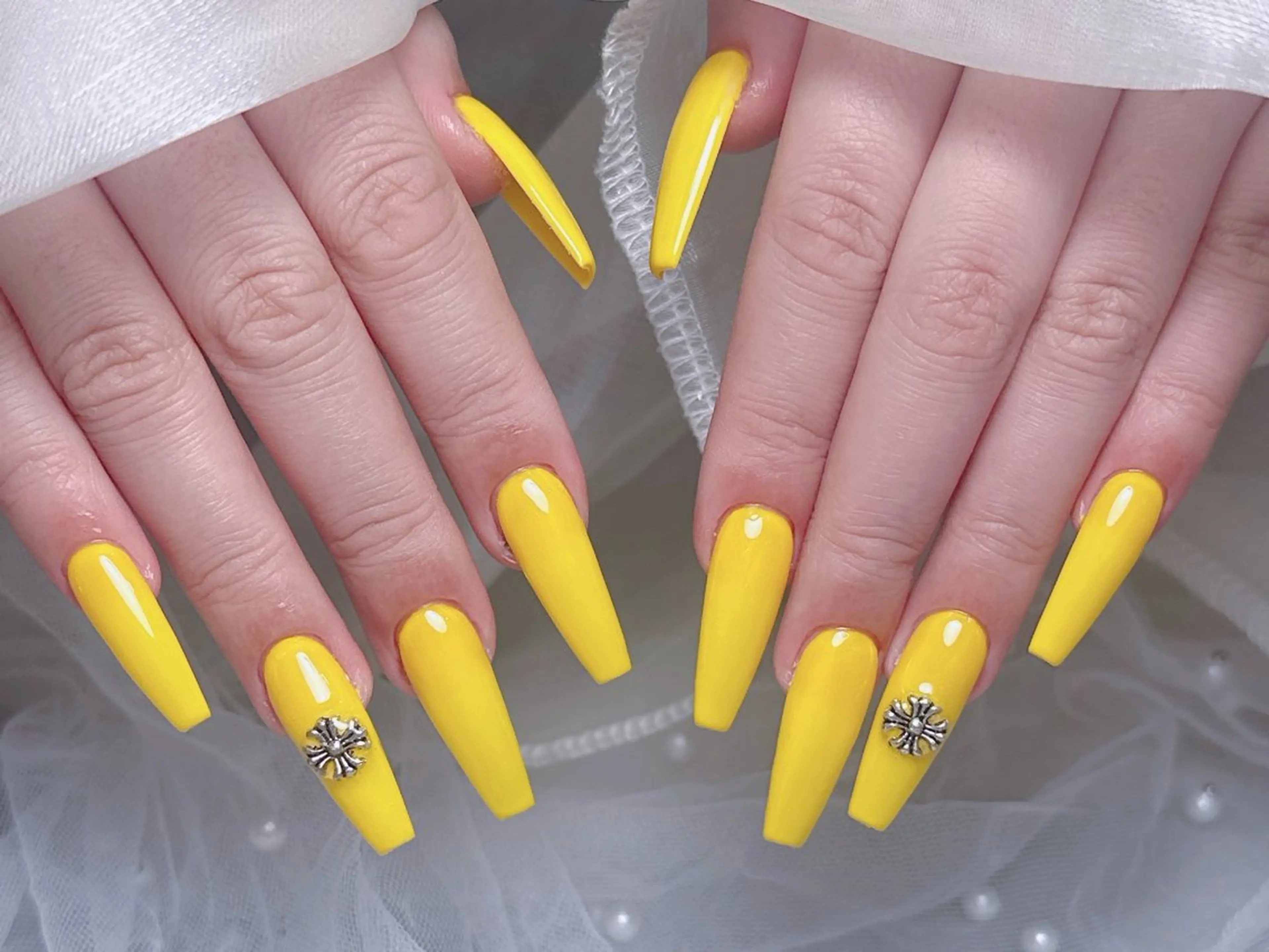 ネイル 長さ出し フレンチネイル ジェルネイル ガラスフレンチ 韓国ネイル ハンドネイル ハンドケア HD Studioのネイルデザイン