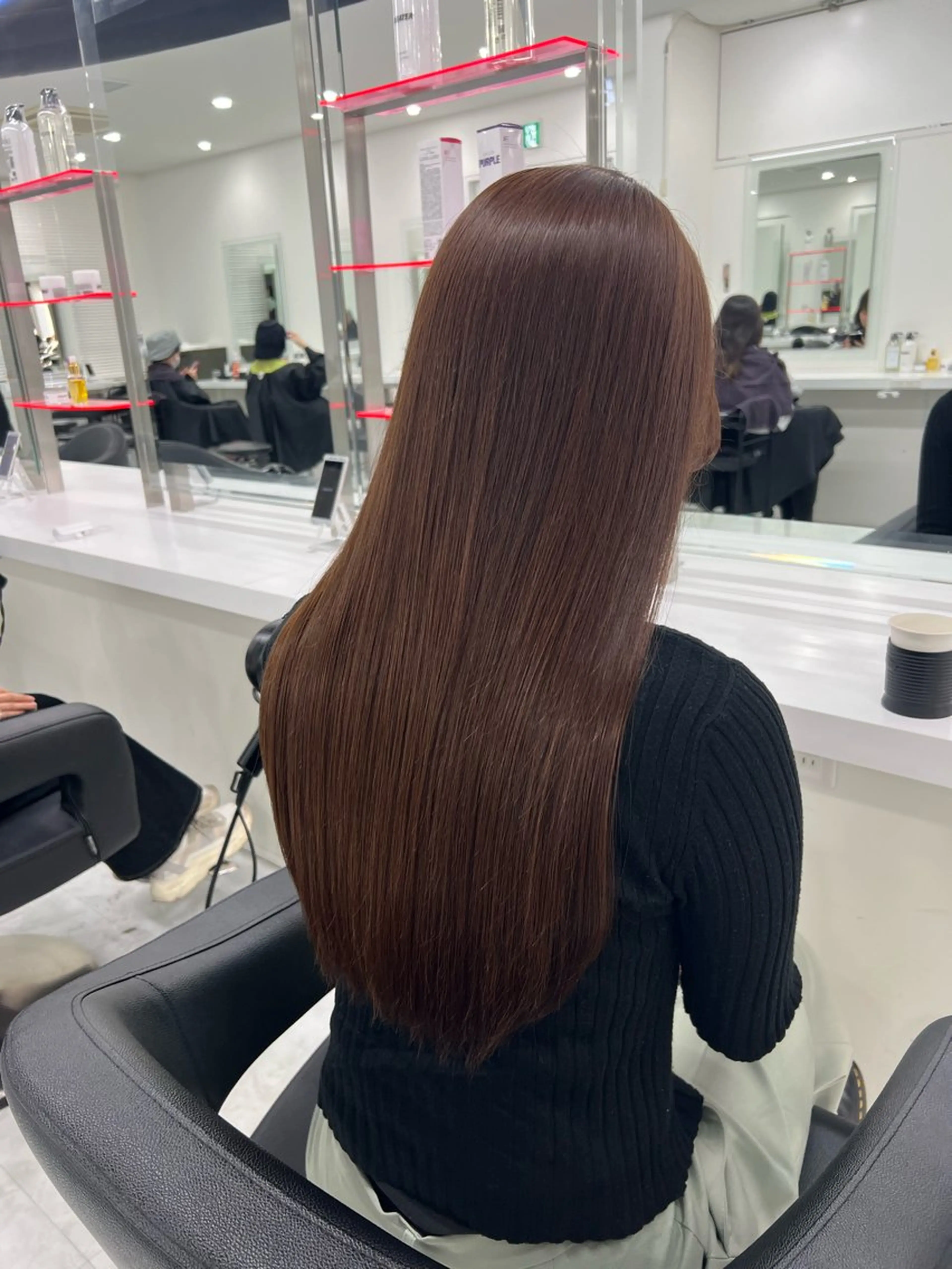 ロング カラー オリーブカラー🫒 レイヤーカット✂︎のヘアスタイル