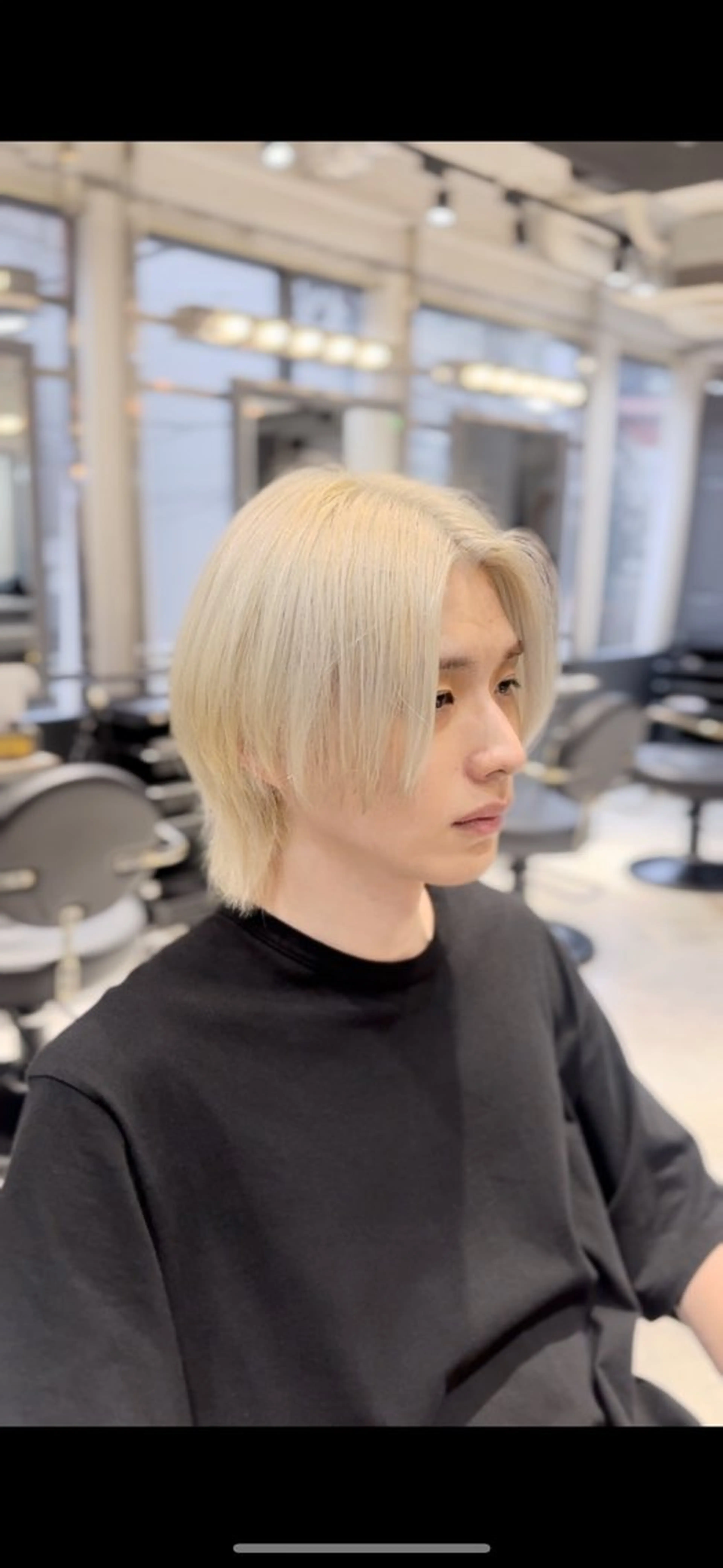 カラー 黒髪 ブリーチ ブロンド ホワイトブロンド ROVER所属・👑ホワイトカラー ブロンド特化👑映人のヘアスタイル