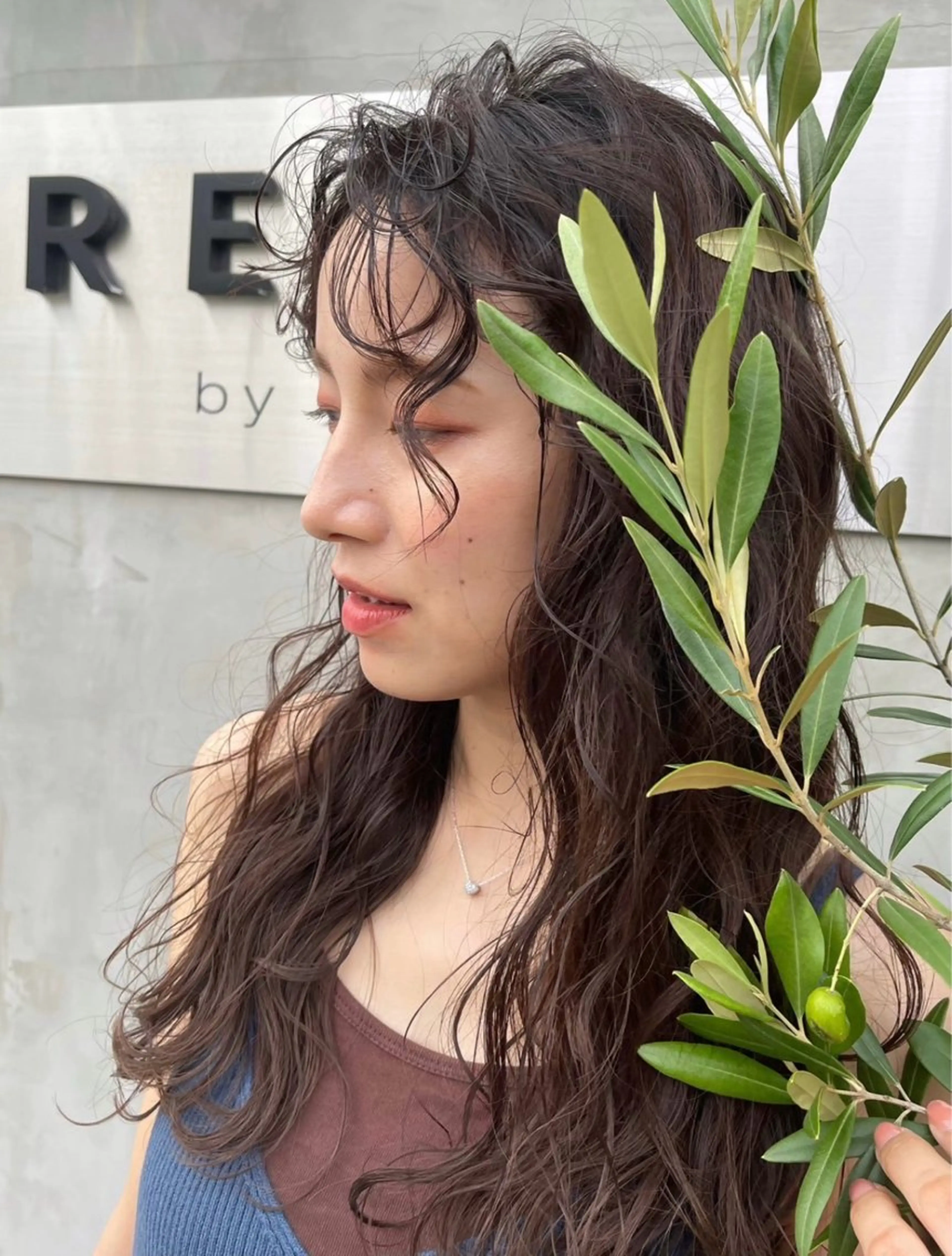 セミロング カラー ヘアカラー 博多ブリーチ× 透明感/縮毛矯正のヘアスタイル