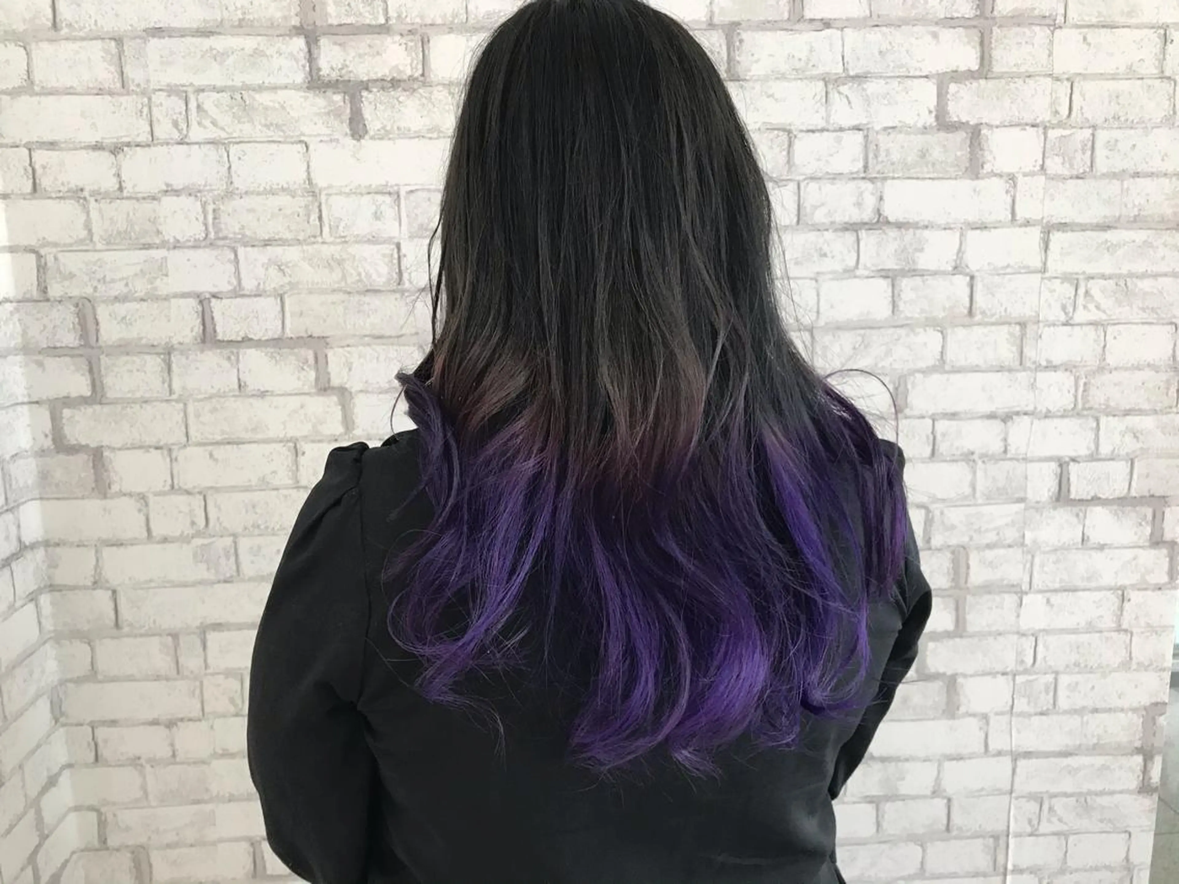 ロング カラー デザインカラー バイオレットカラー 髪質改善カラー 清利あやなのヘアスタイル