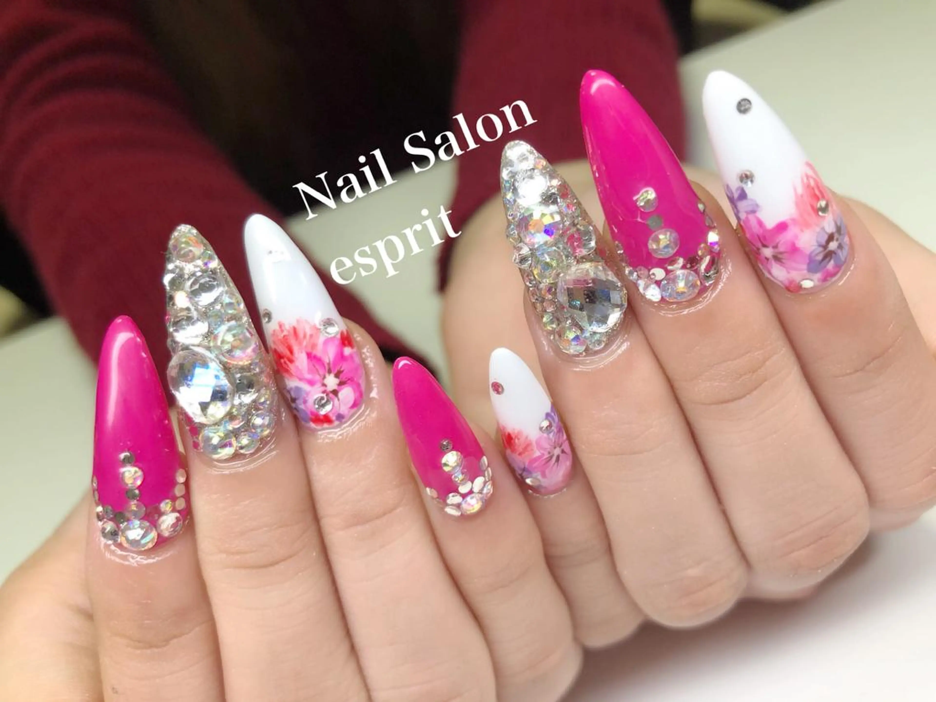 ネイル 長さ出し ロングネイル 持ち込み スカルプネイル ストーンネイル Nail Salon espritのネイルデザイン