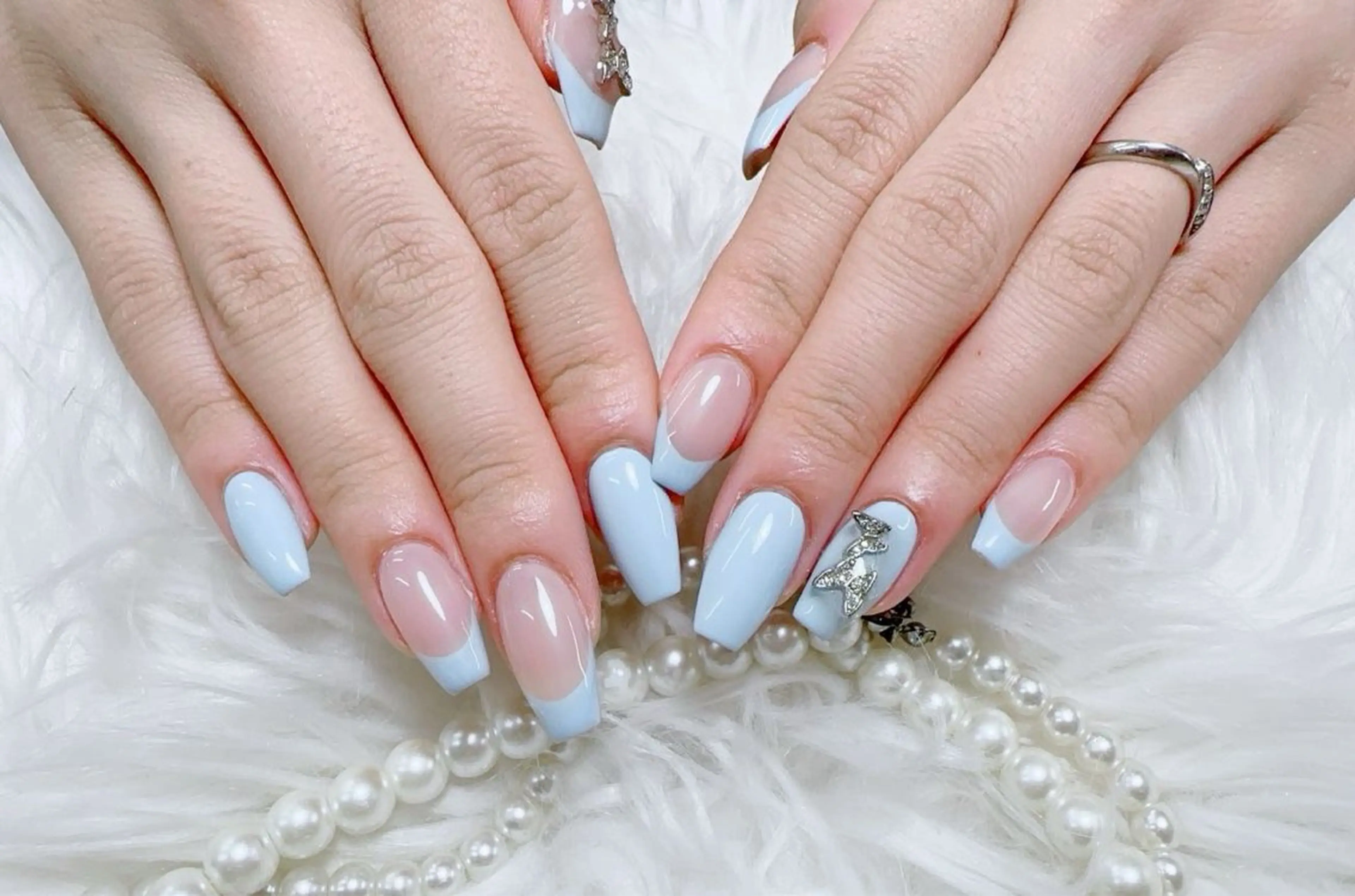 ネイル 長さ出し フレンチネイル ジェルネイル ガラスフレンチ 韓国ネイル ハンドネイル ハンドケア For U nail スカルプ専門店のネイルデザイン