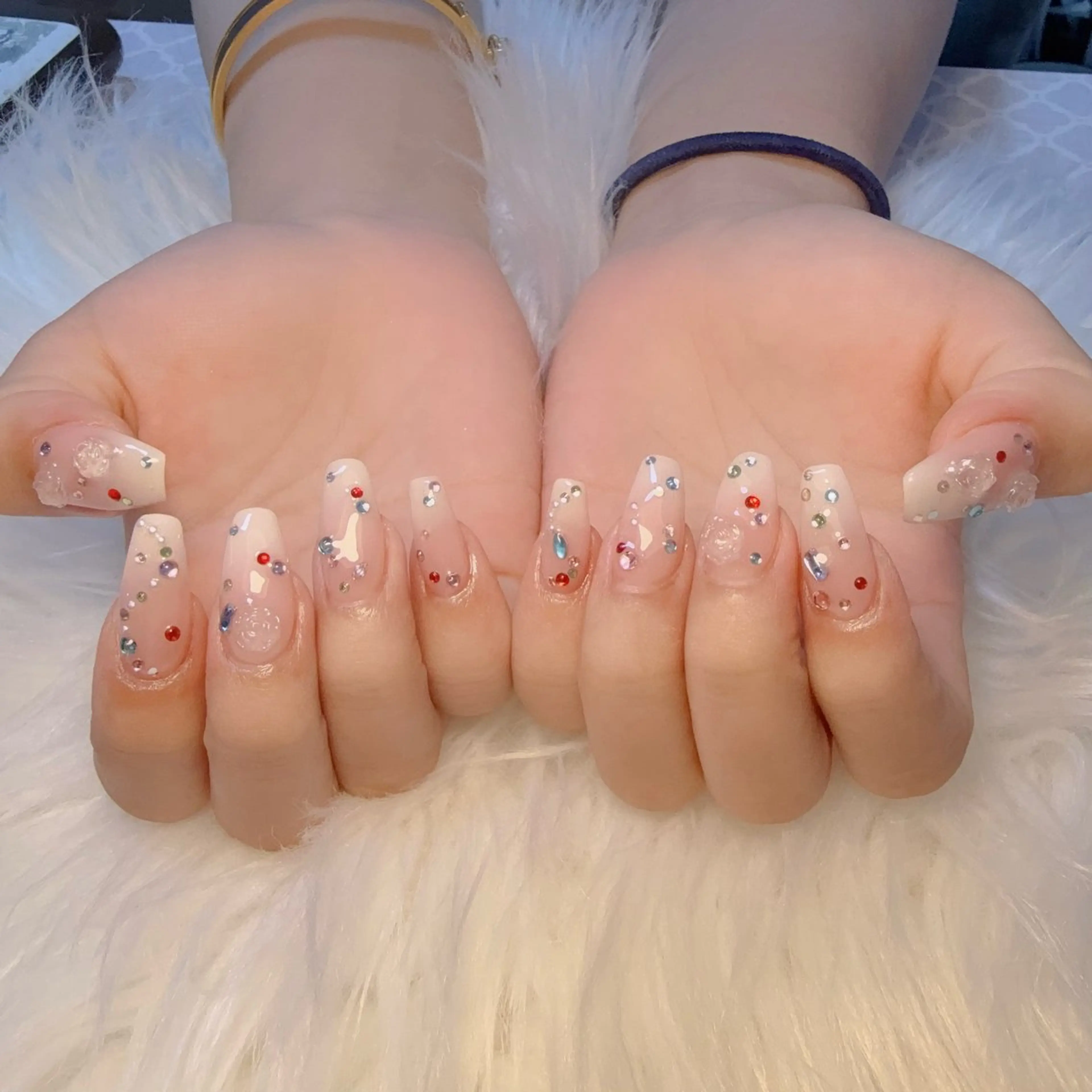 ネイル 持ち込み 西野 カナのネイルデザイン