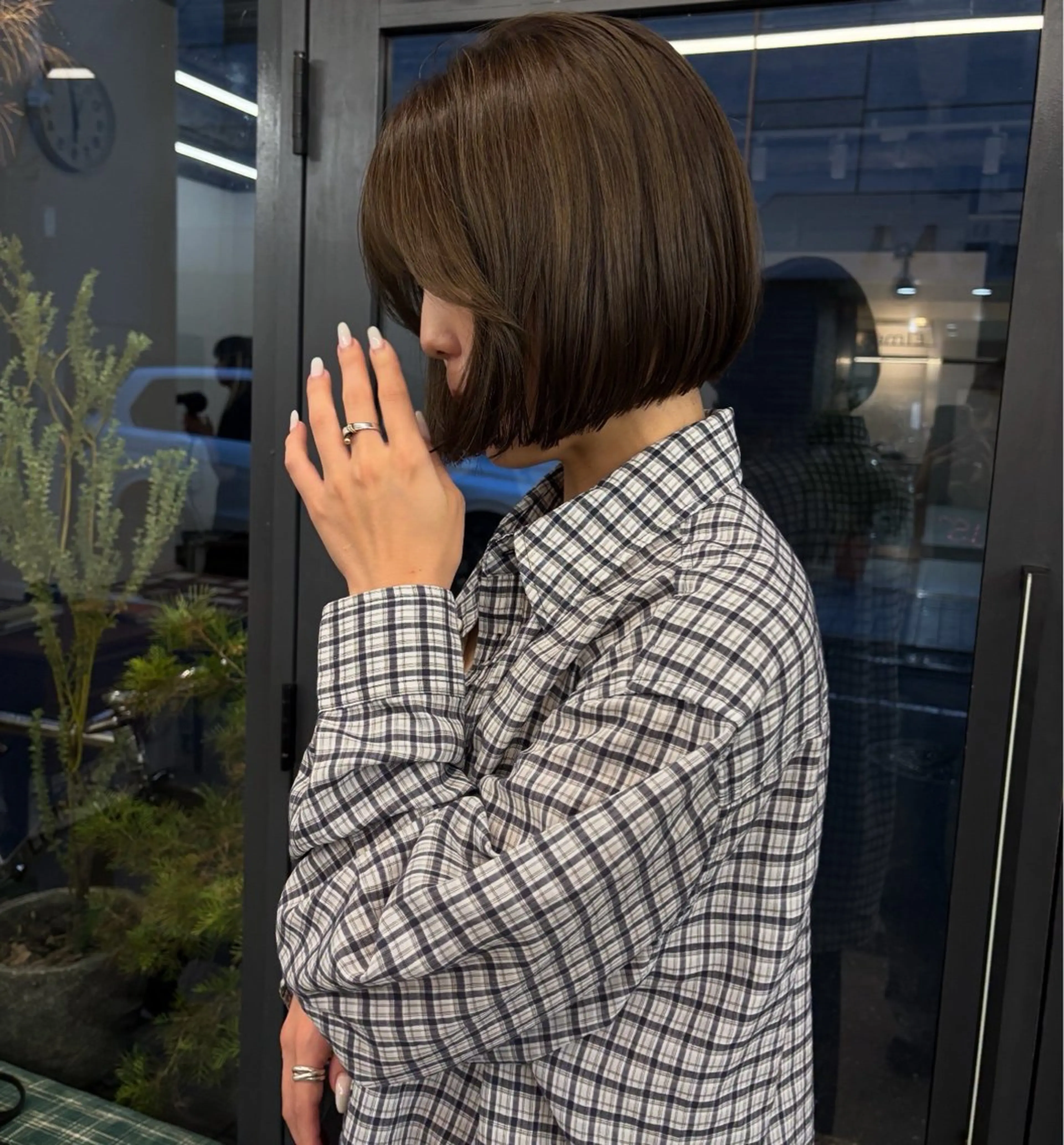 ショート カラー 透明感カラー オリーブカラー ボブ カット ヘアカラー パーマ、ボブ、透明感 カラー、小須田ゆあのヘアスタイル