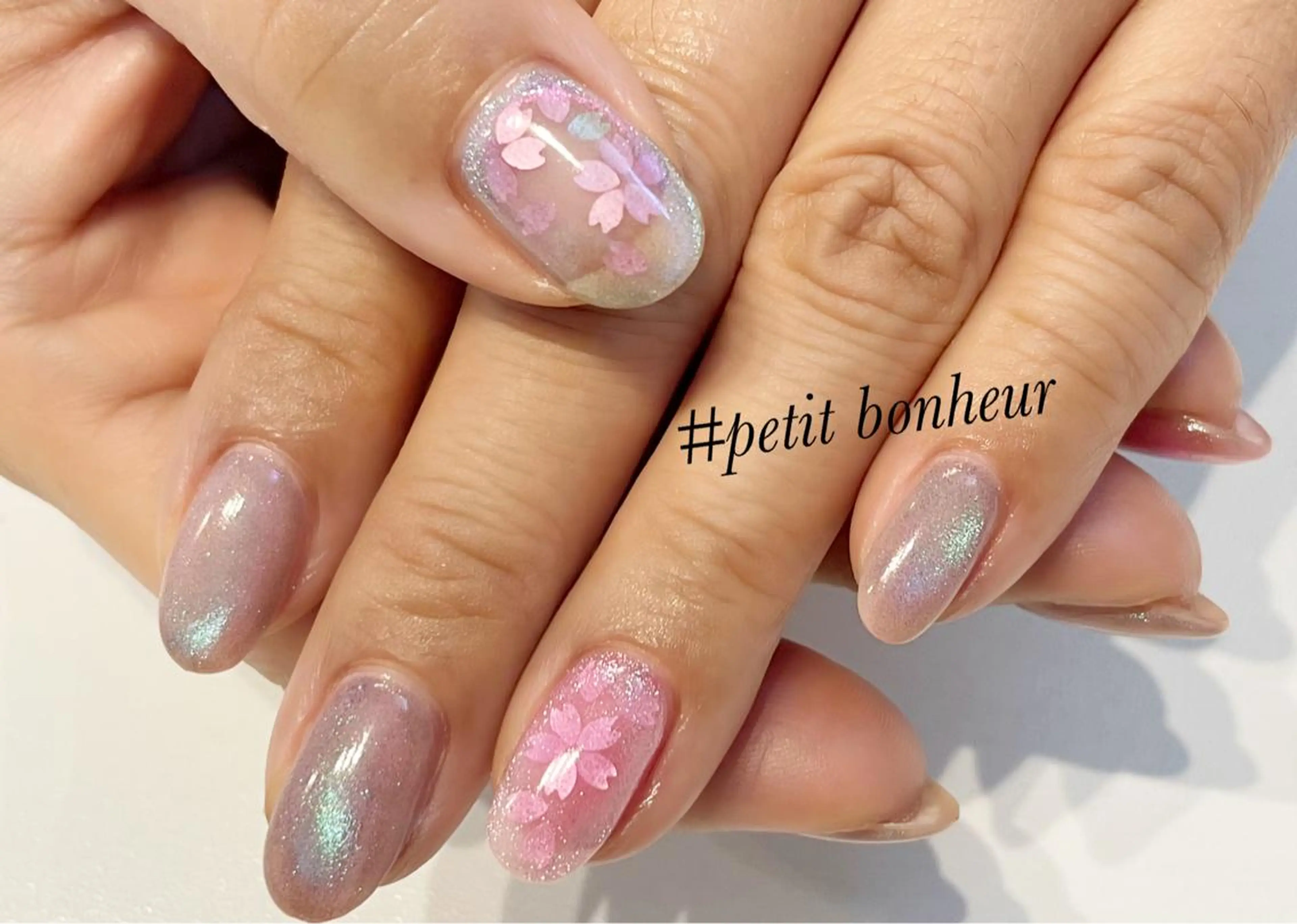 ネイル 桜ネイル ジェルネイル ホログラムネイル マグネットネイル 持ち込み Mas Miのネイルデザイン