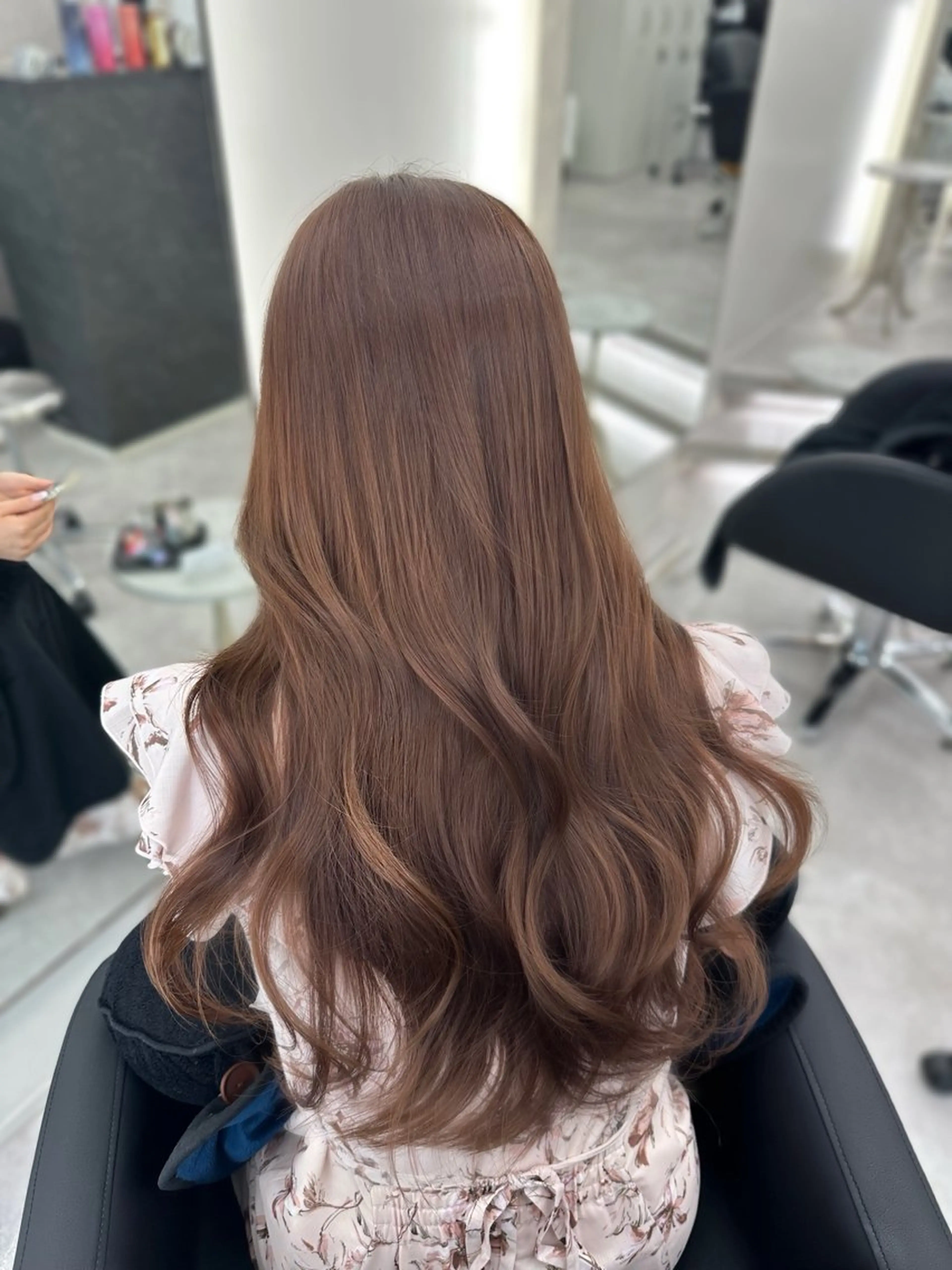 ロング 顔まわりレイヤー 顔周りカット 韓国風ヘア レイヤーカット ヘアカラー トリートメント なんば/透明感カラー 韓国ヘア/田之上千尋のヘアスタイル