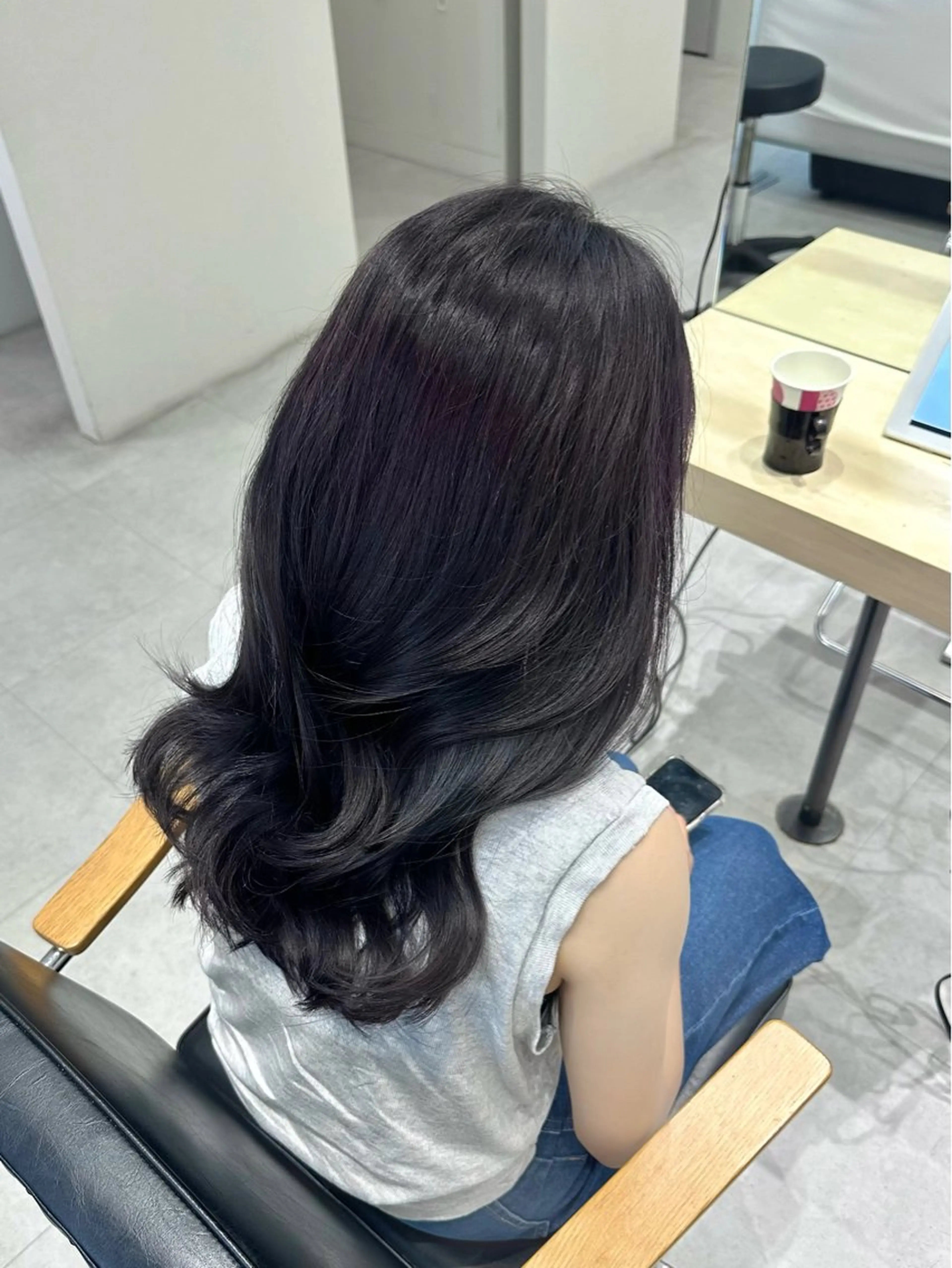 セミロング カラー グレージュ ラベンダーカラー ラベンダーグレージュ ラベンダーグレー Rei /透明感×韓国ヘアのヘアスタイル