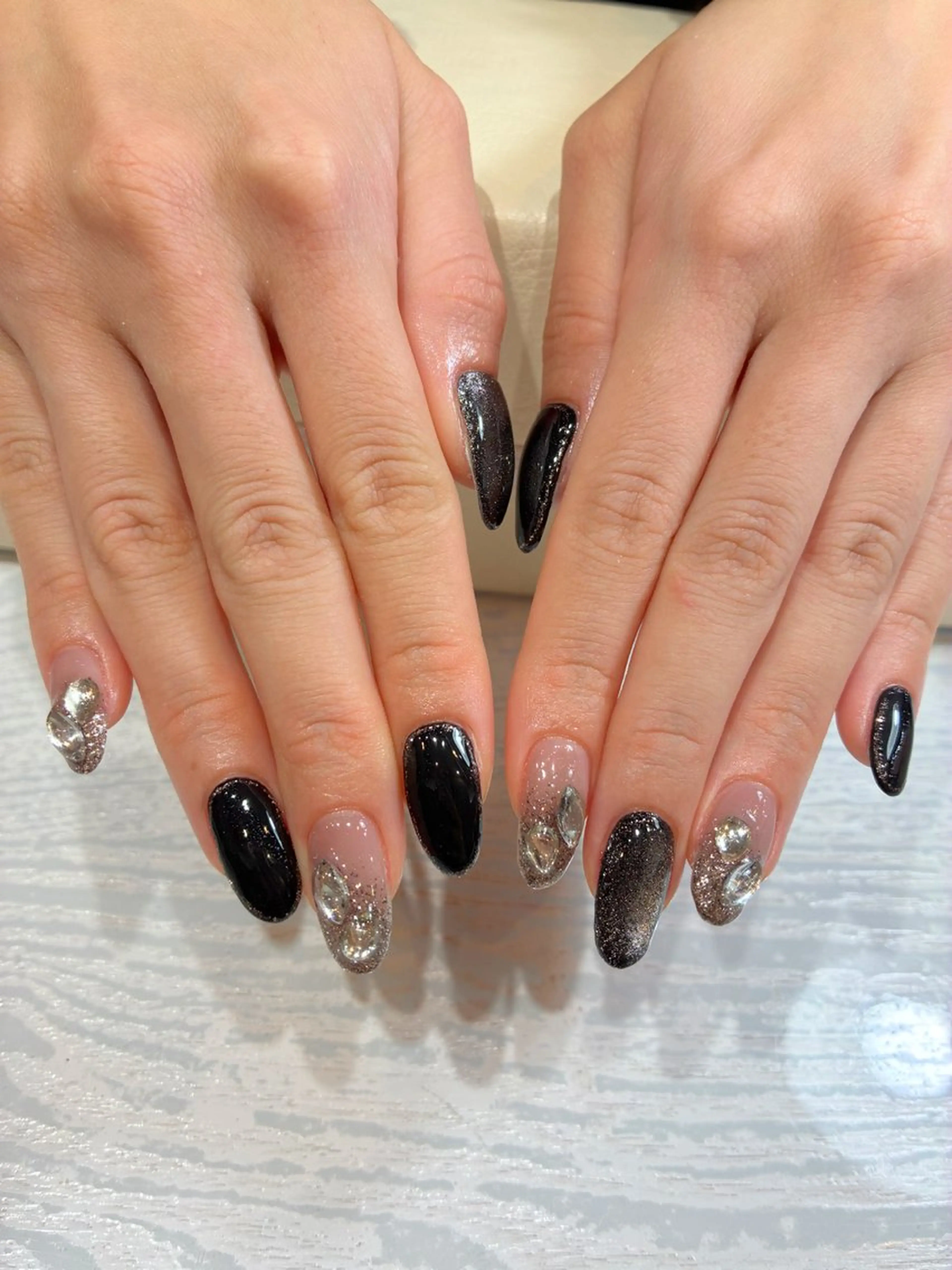 ネイル 持ち込み Nest 岩崎のネイルデザイン