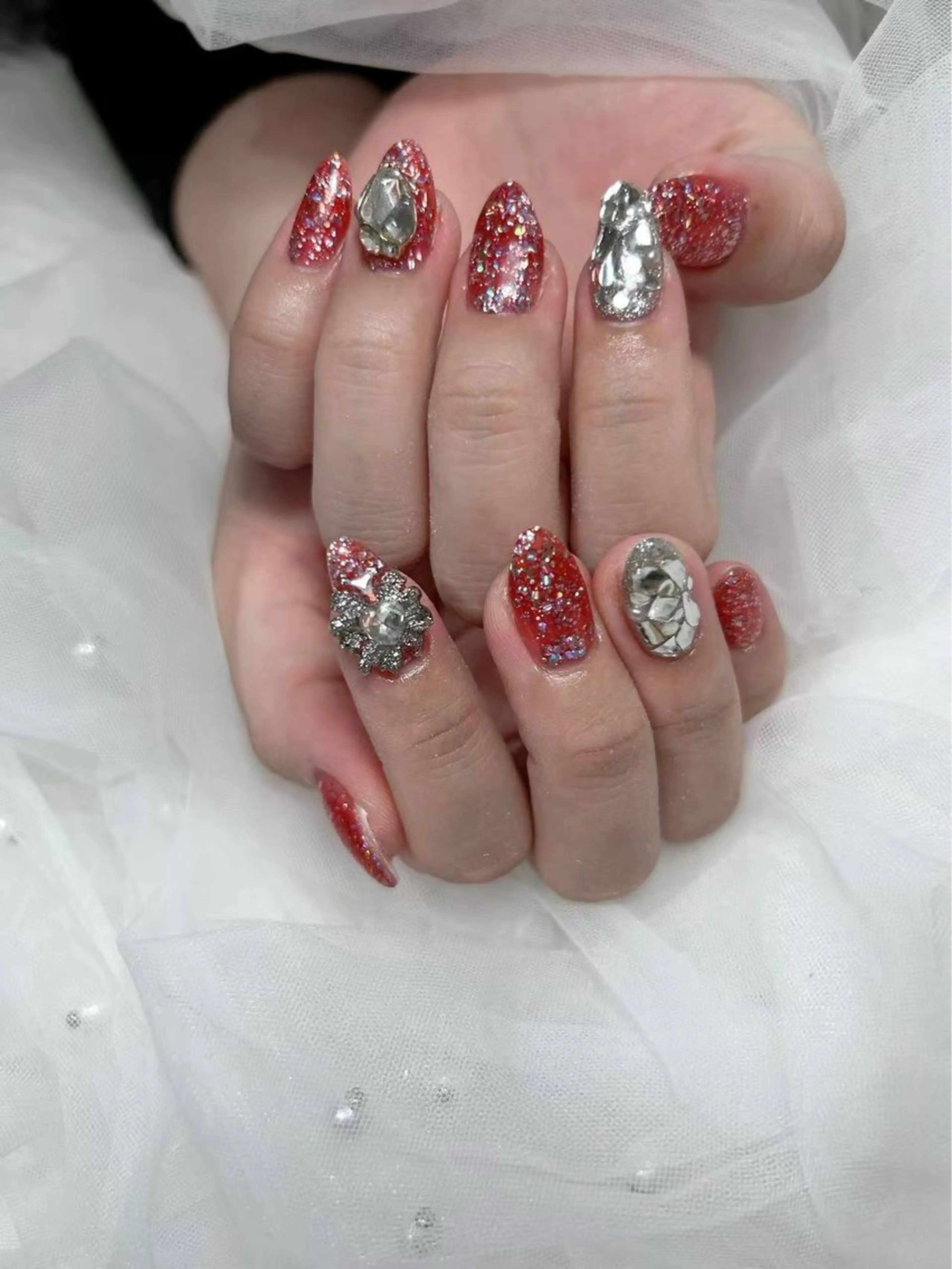 ネイル アートネイル チークネイル フラッシュネイル グラデーション ハート ハンドネイル 🌈 Laule'aのネイルデザイン