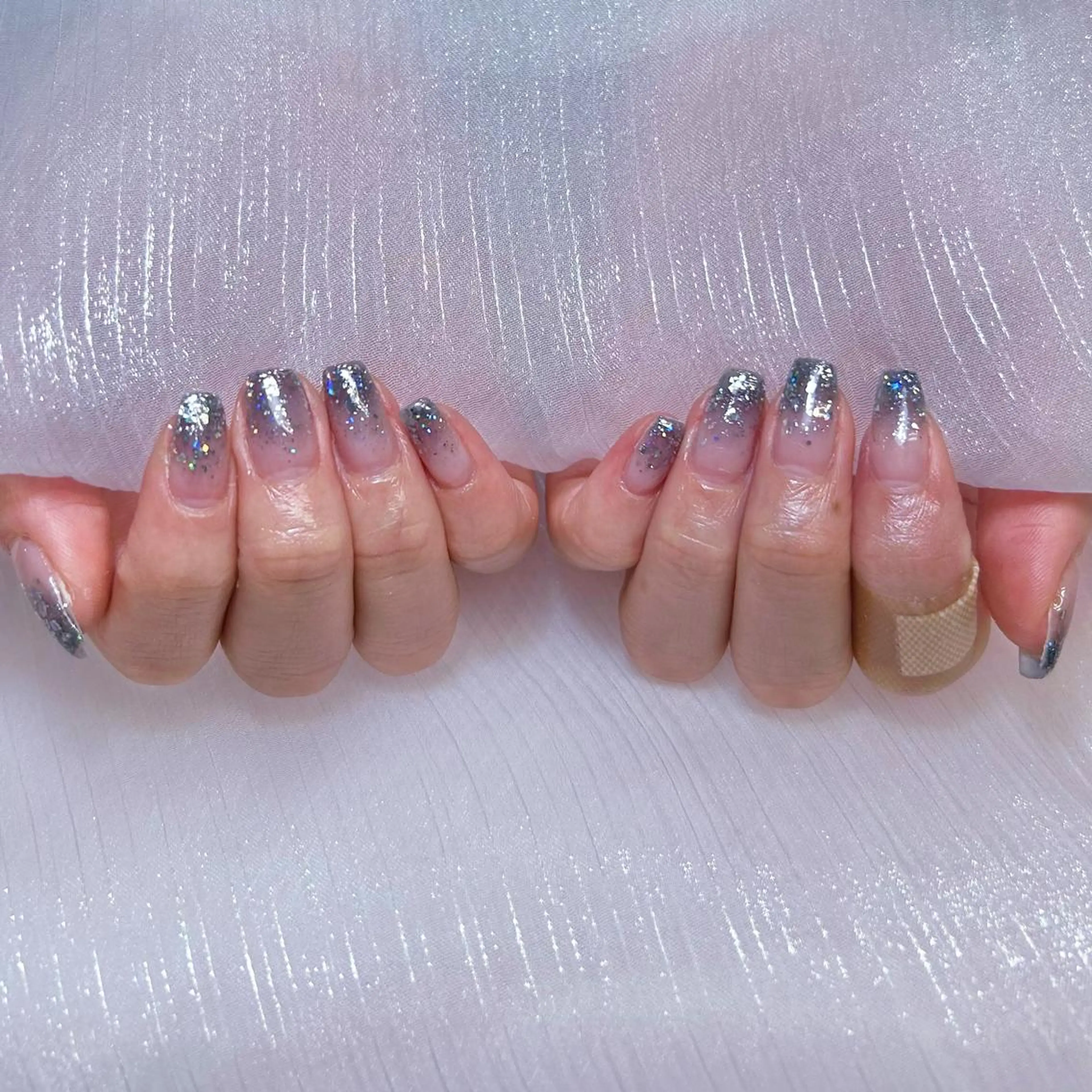 ネイル アートネイル オーロラネイル ガーリー キラキラネイル 韓国ネイル ハンドネイル DIANMOND NAIL🌸のネイルデザイン