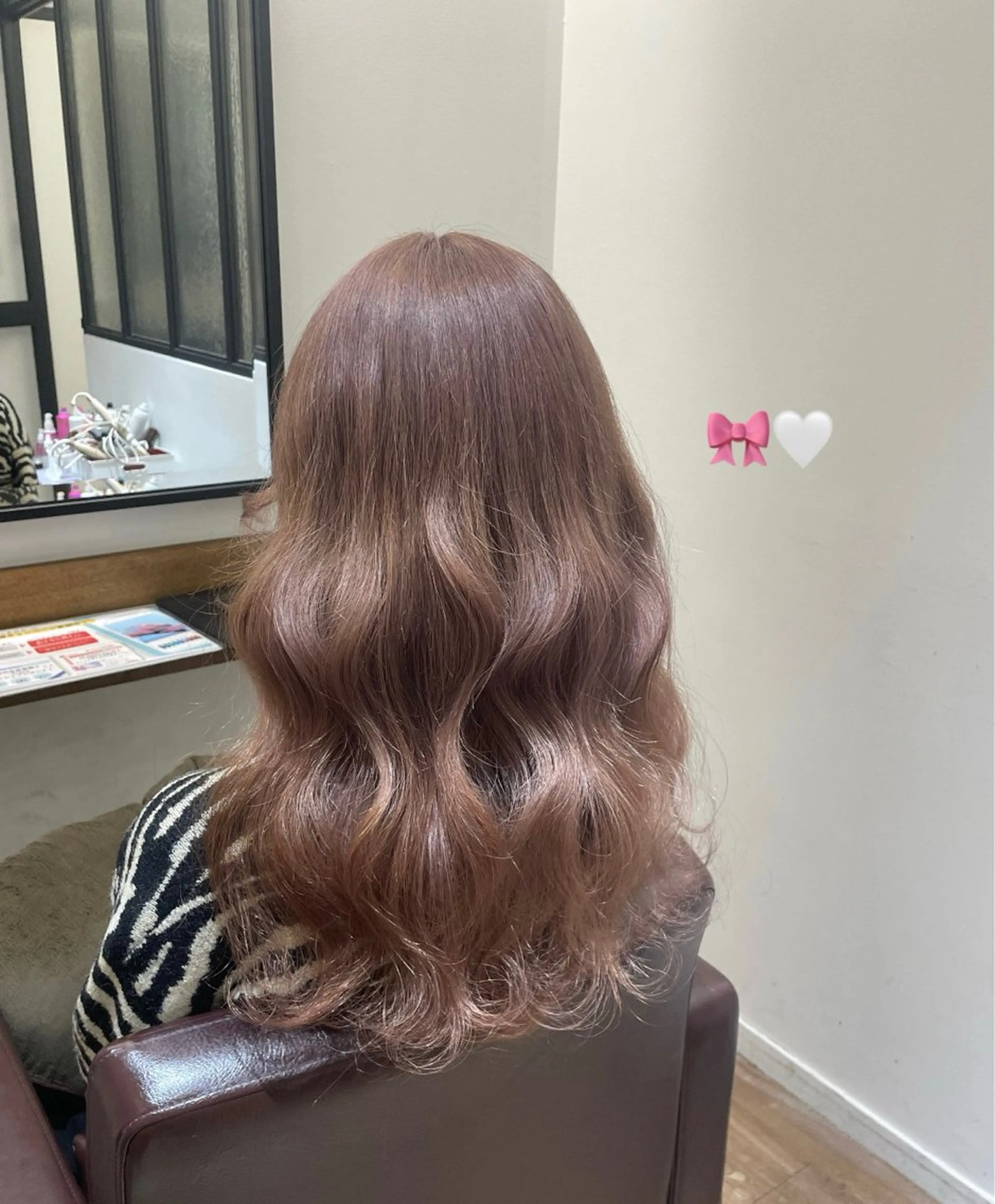 ロング ハイトーン/透明感 カラー/下出有沙のヘアスタイル