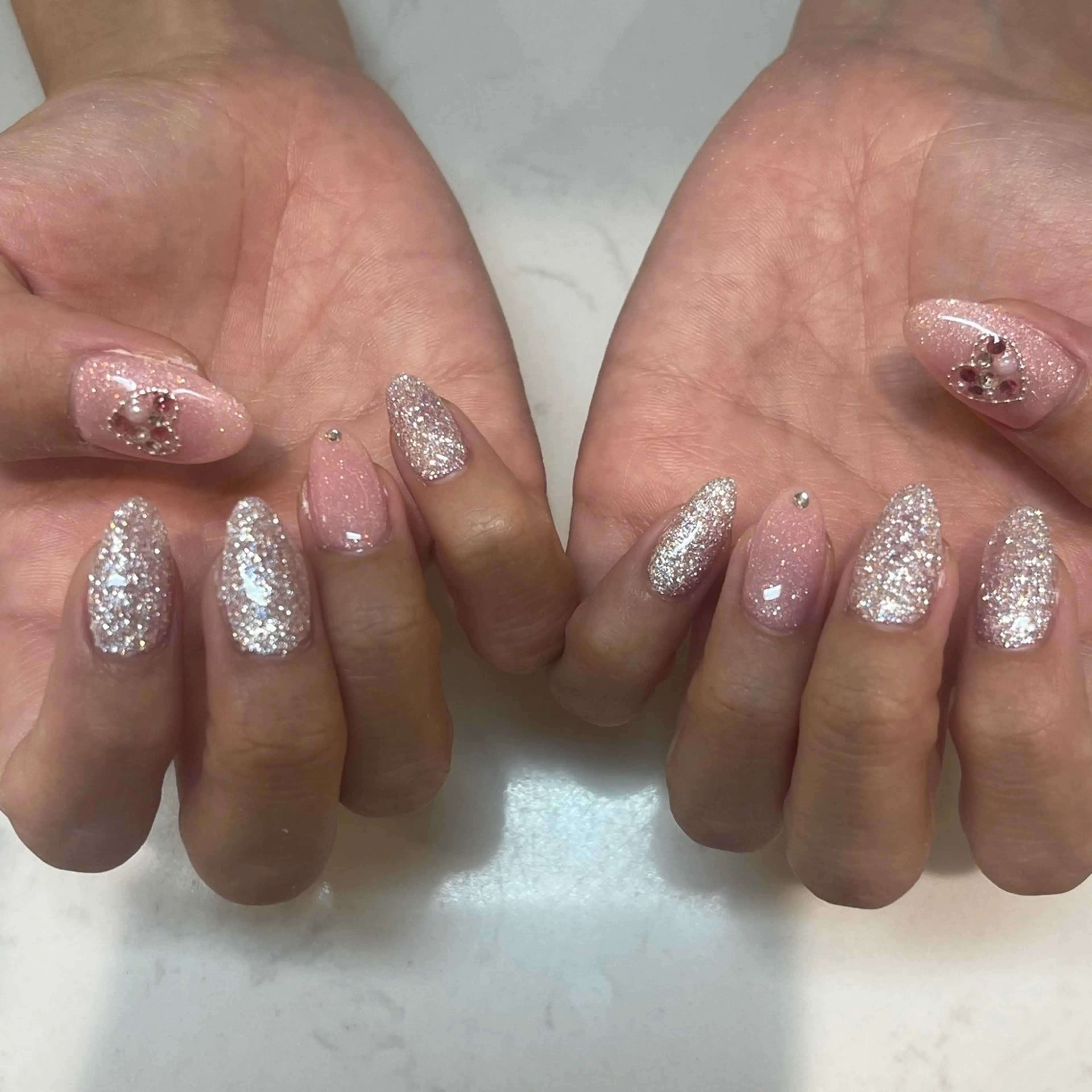 ネイル Raviy 渋谷所属・Raviy こゆきのネイルデザイン