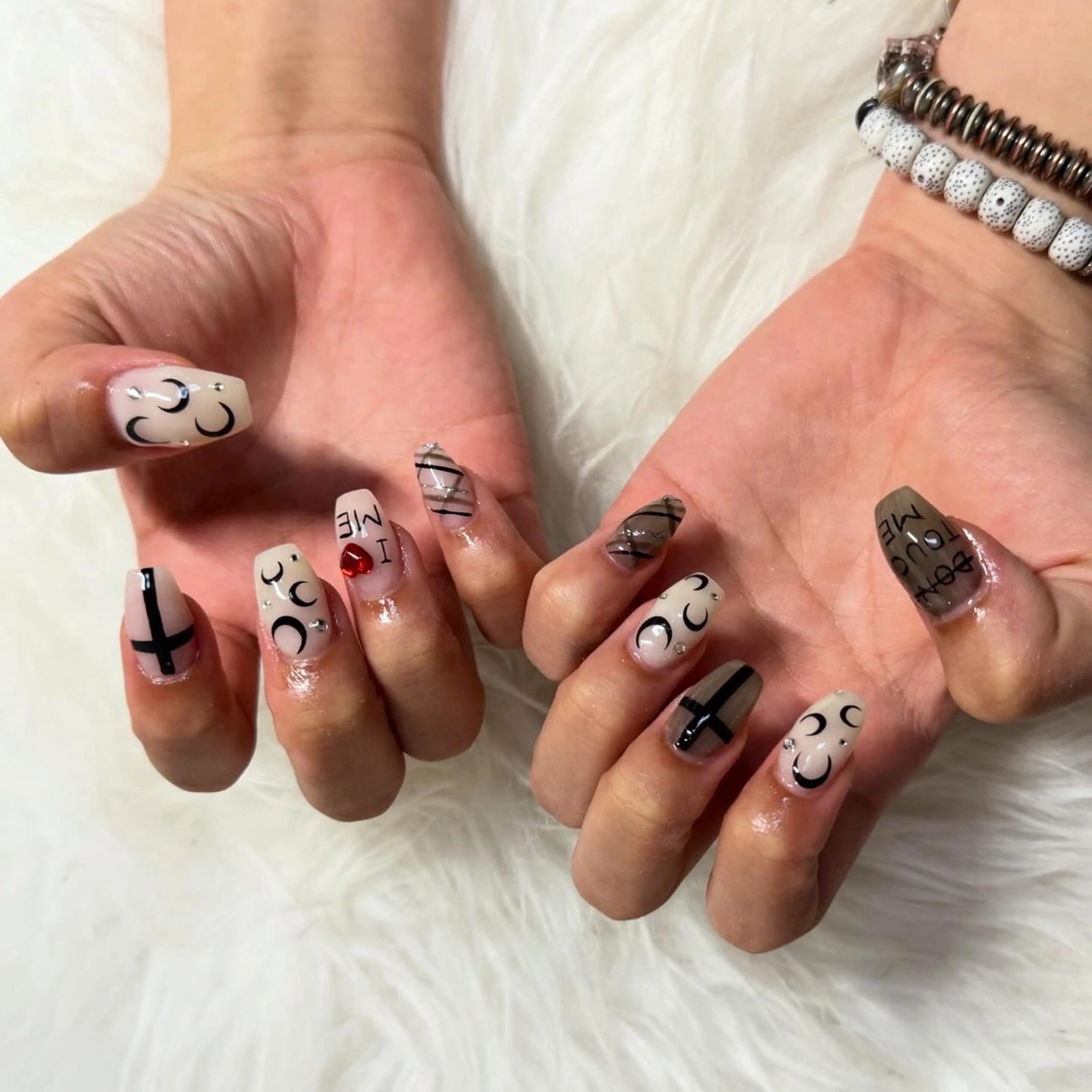 ミディアム ハンドネイル mao .のネイルデザイン