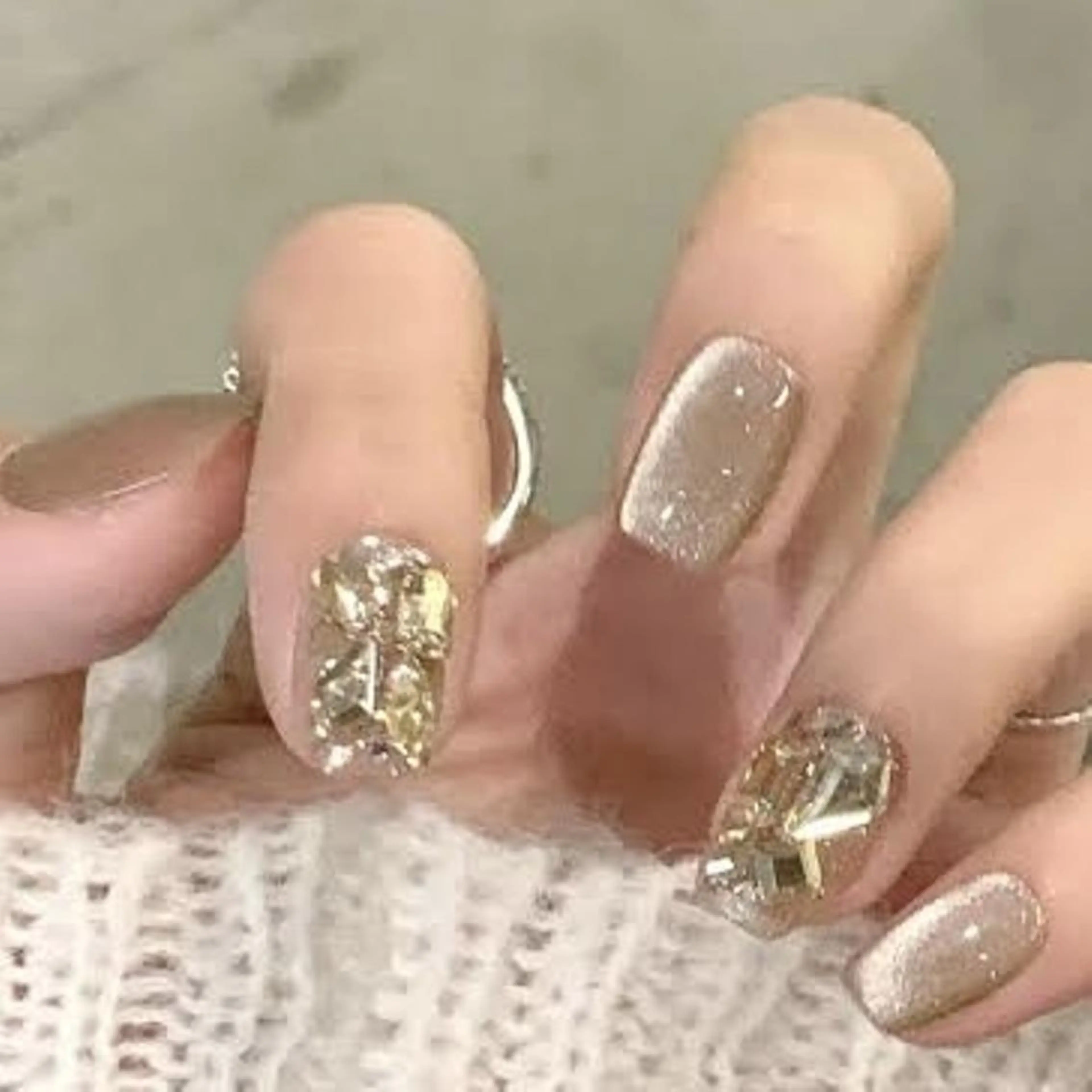 ★【マグネットワンカラー+両手4本埋め尽くし】5900円(ソフトジェルオフ無料)の写真