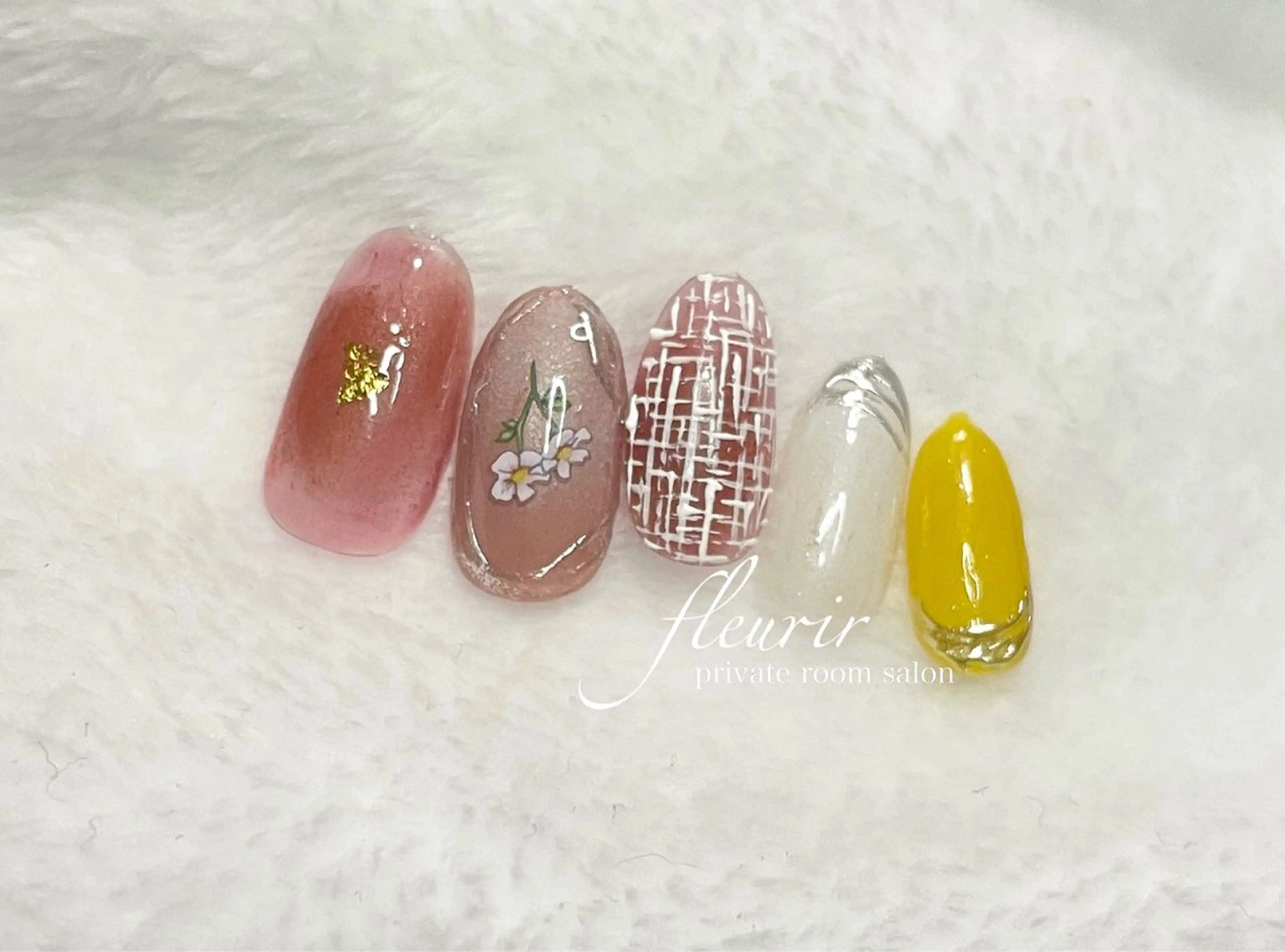 ネイル アートネイル ブラウン クリアネイル フラワーネイル ミラーネイル フルリール 【プライベートサロンのネイルデザイン