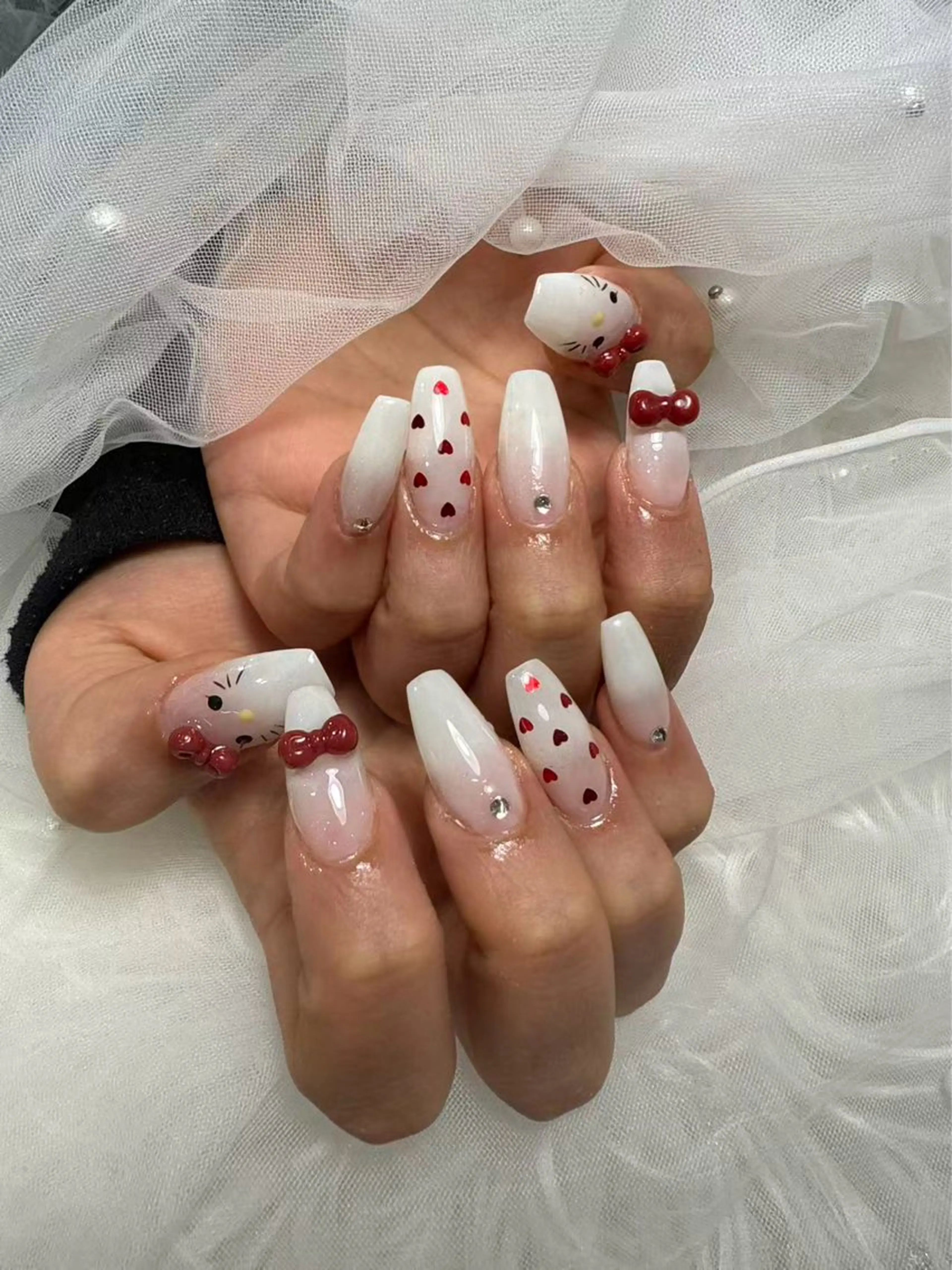 ネイル ハンドネイル 🌈 Laule'aのネイルデザイン