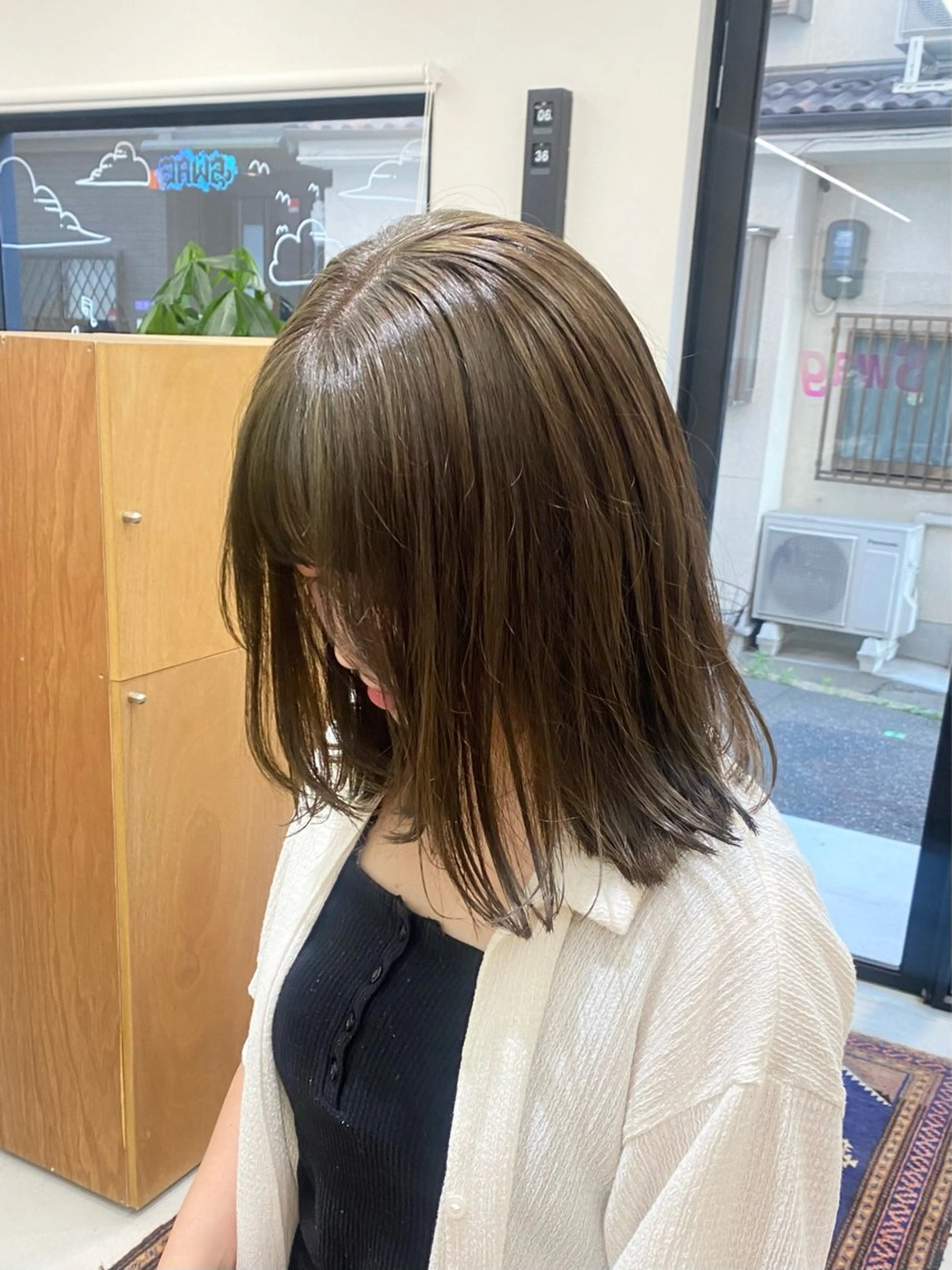 ミディアム カラー ヘアアレンジ グレージュ オリーブグレージュ オリーブグレー カット ヘアカラー トリートメント ハル🌸柔色/ ブリーチなし/艶髪のヘアスタイル
